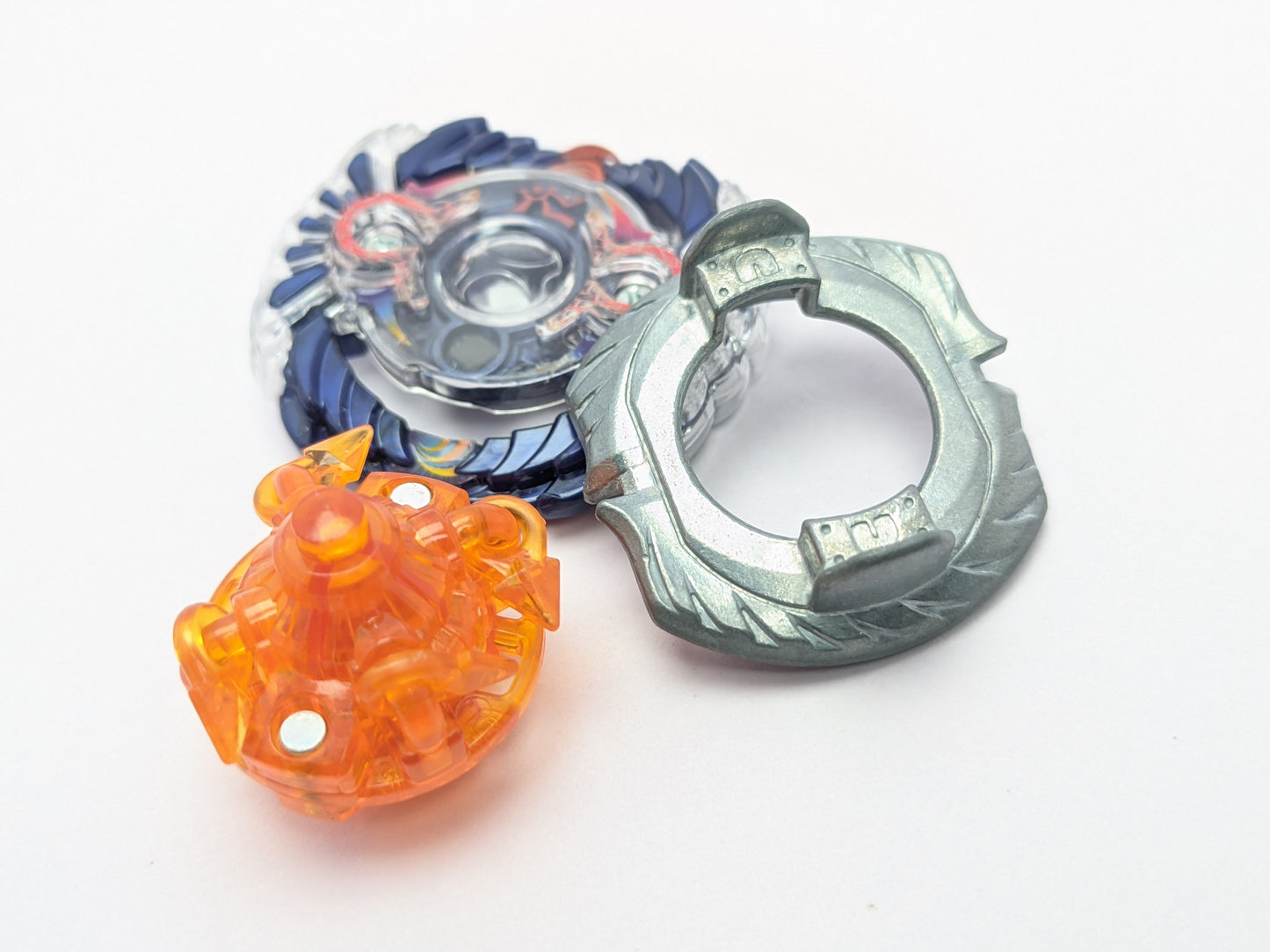 Takaratomy Holy Horusood Upper Claw - Beyblade Burst - Red Eye Merch