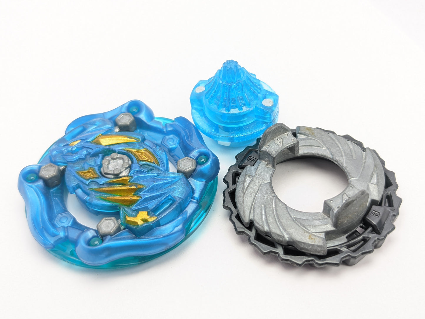 Takaratomy Cosmo Dragon - Beyblade Burst - Red Eye Merch