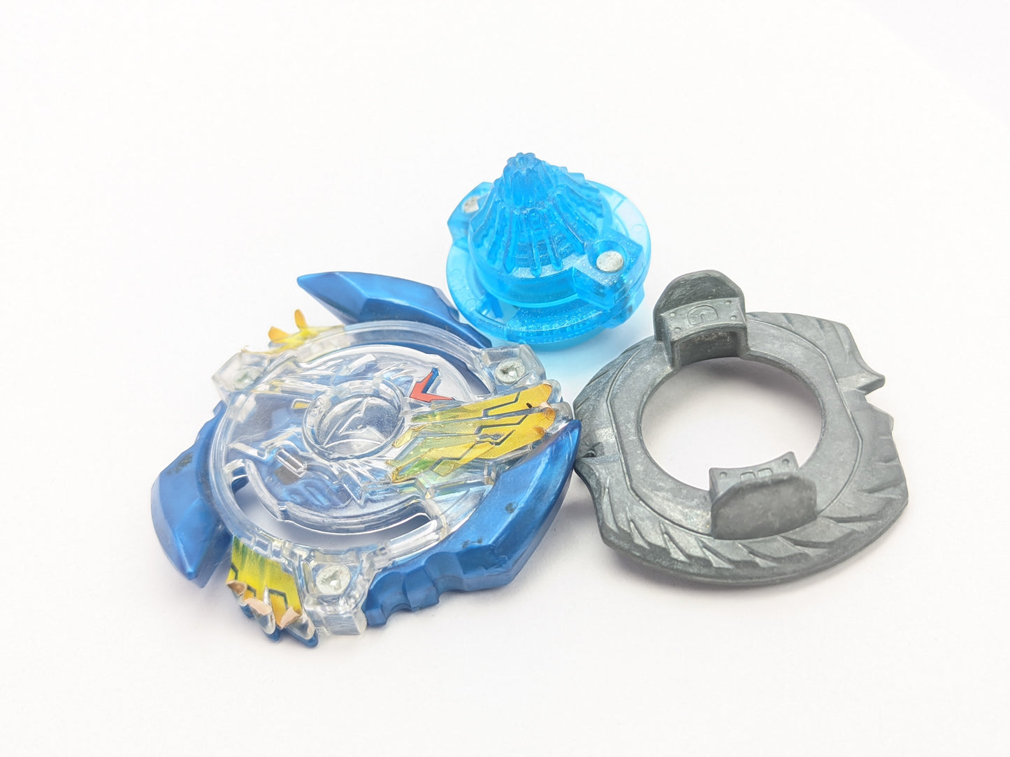 Takaratomy Victory Valtryek - Beyblade Burst - Red Eye Merch