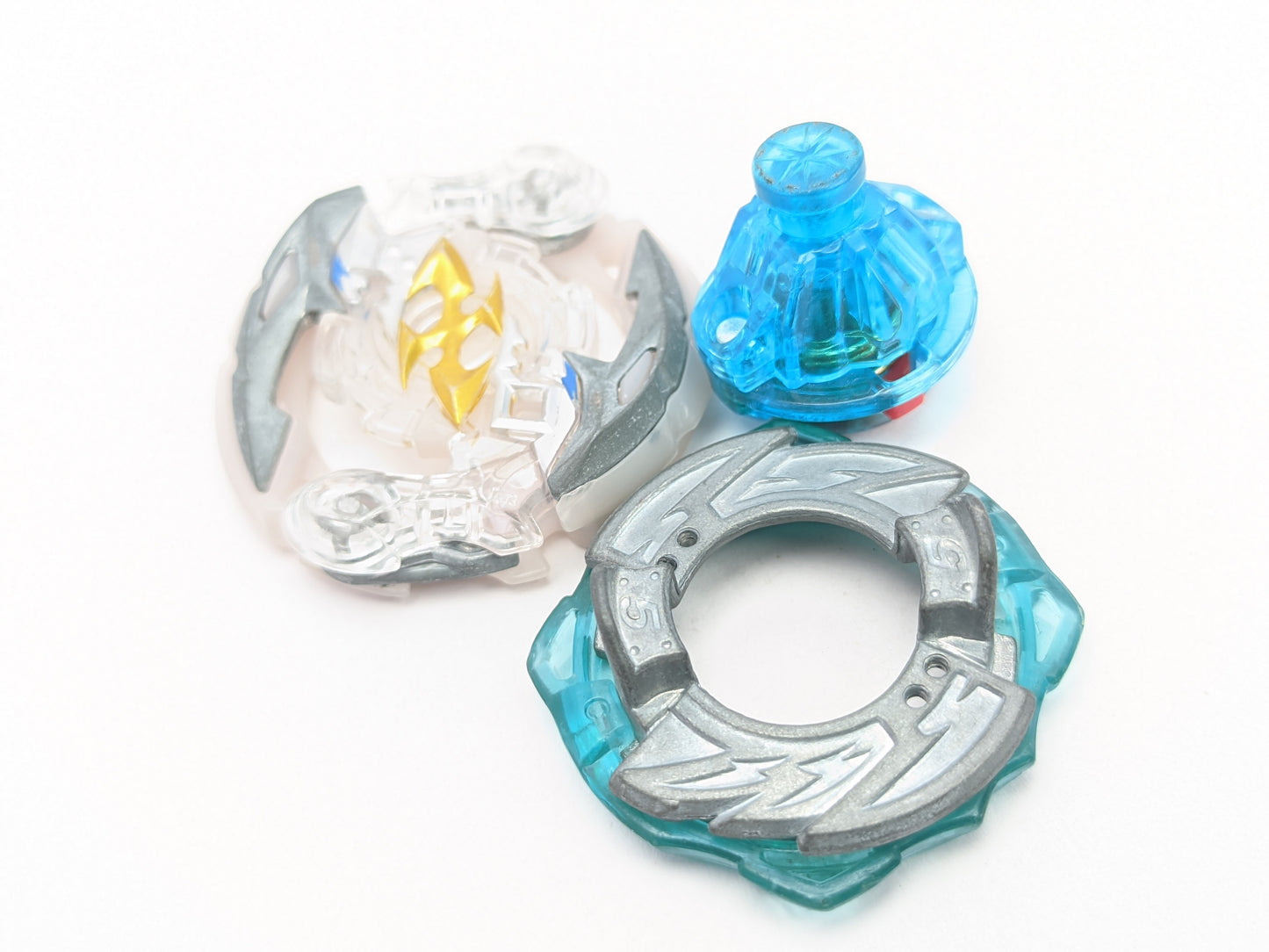 Takaratomy Crash Roktavar 5Cross Volcanic - Beyblade Burst - Red Eye Merch