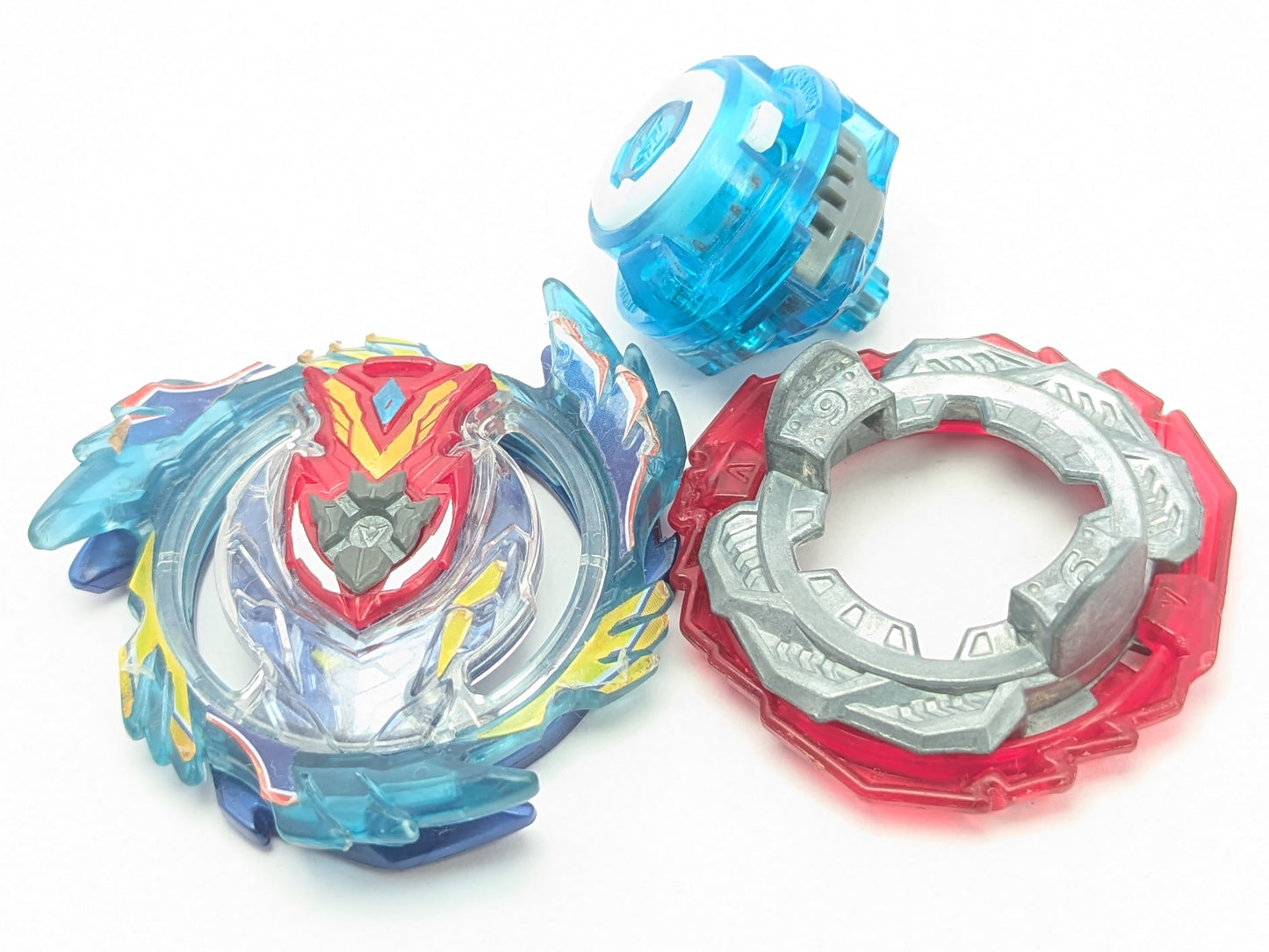 Takaratomy Strike God Valtryek 6Vortex Reboot - Beyblade Burst - Red Eye Merch