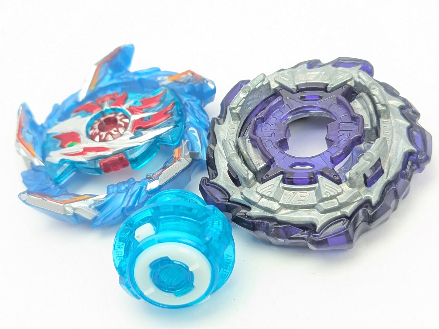 Takaratomy King Helios Zone 1B - Beyblade Burst - Red Eye Merch