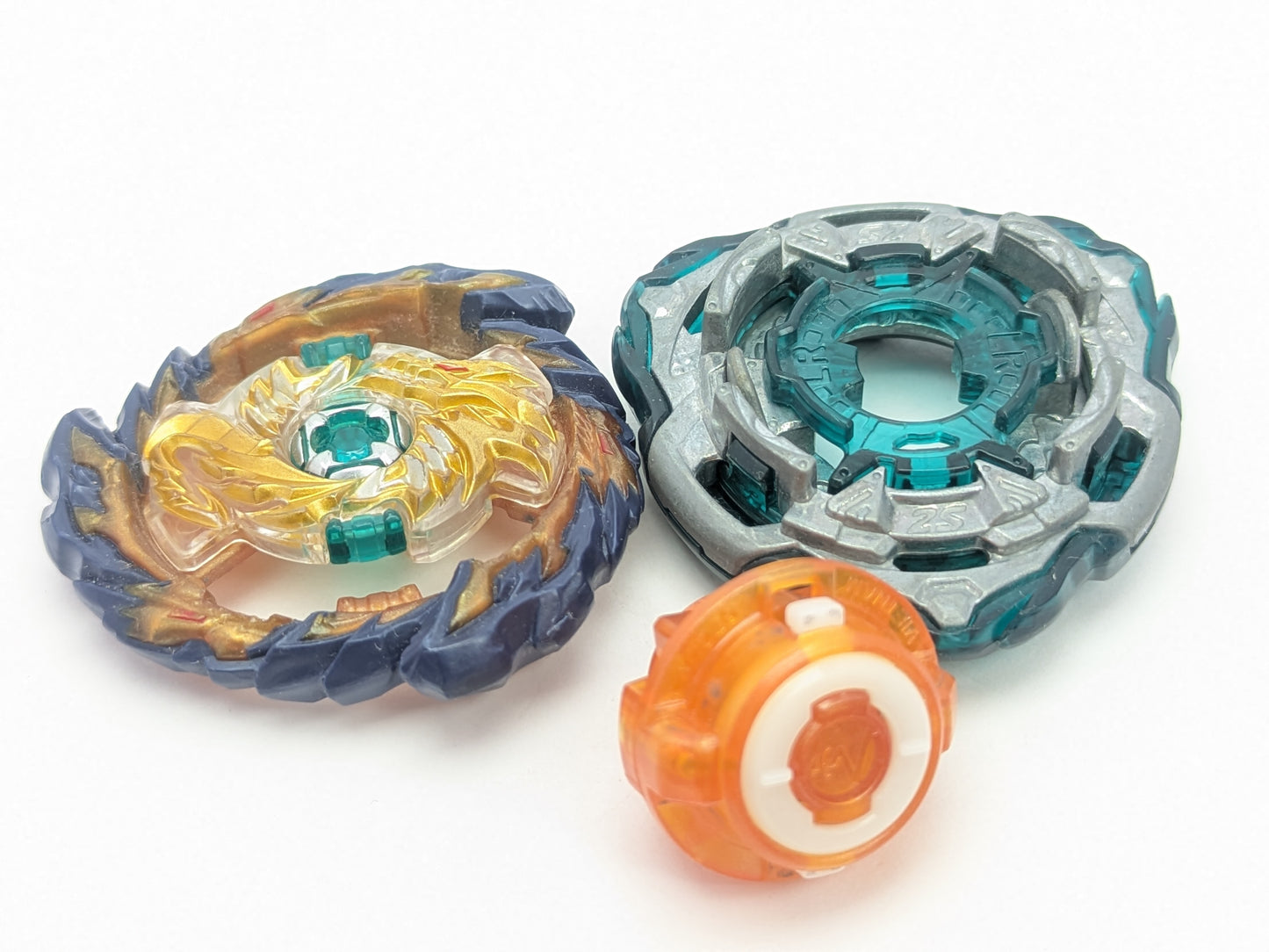 Takaratomy Mirage Fafnir Nothing 2S Beyblade Burst - Red Eye Merch