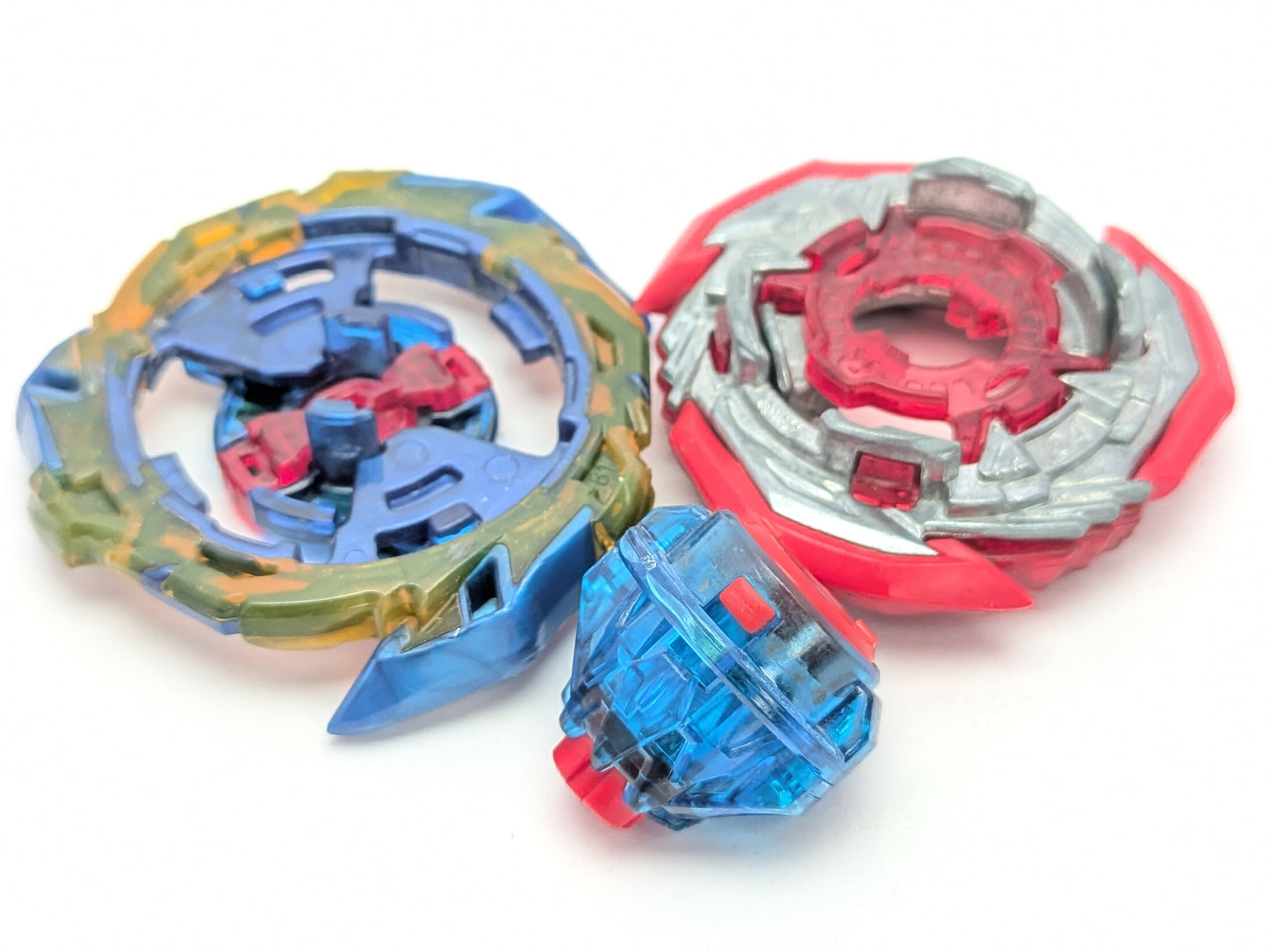 Takaratomy Brave Valtryek Evolution' 2A Beyblade Burst - Red Eye Merch