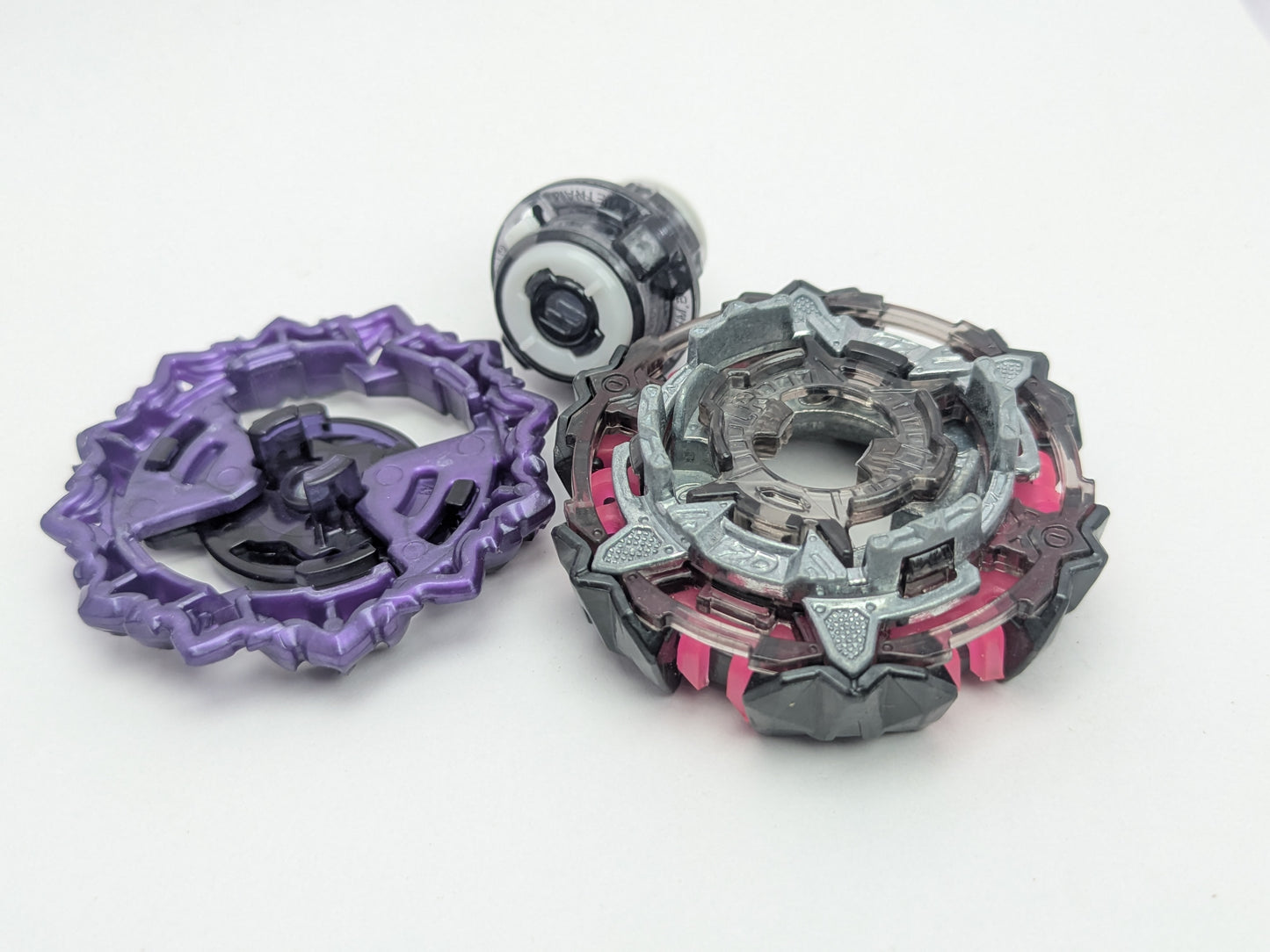 Takaratomy Variant Lucifer Mobius 2D Beyblade Burst - Red Eye Merch