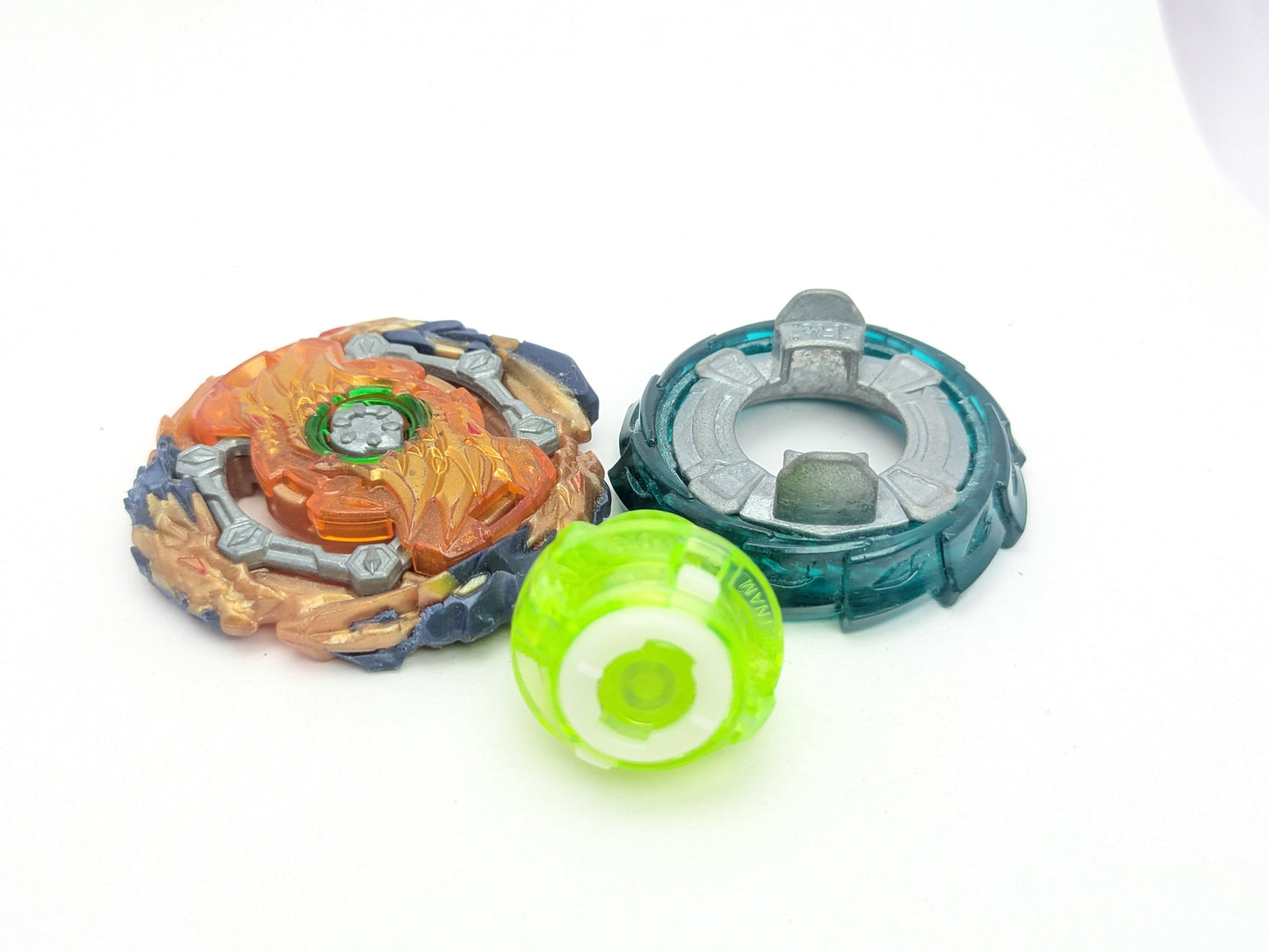Takaratomy Wizard Fafnir Beyblade Burst - Red Eye Merch