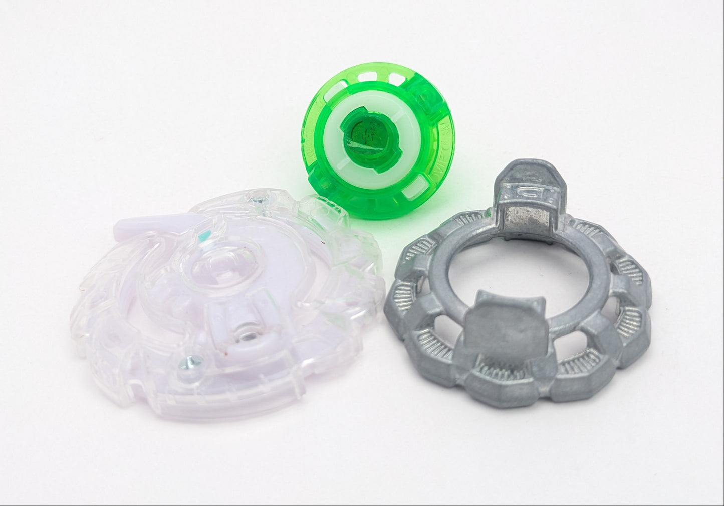 Takaratomy Uber Unicrest U2 Down Needle Beyblade Burst - Red Eye Merch