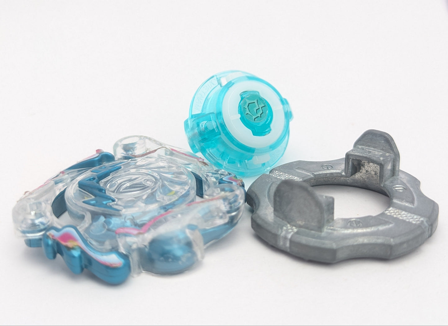 Takaratomy Nova Neptune Beyblade Burst - Red Eye Merch