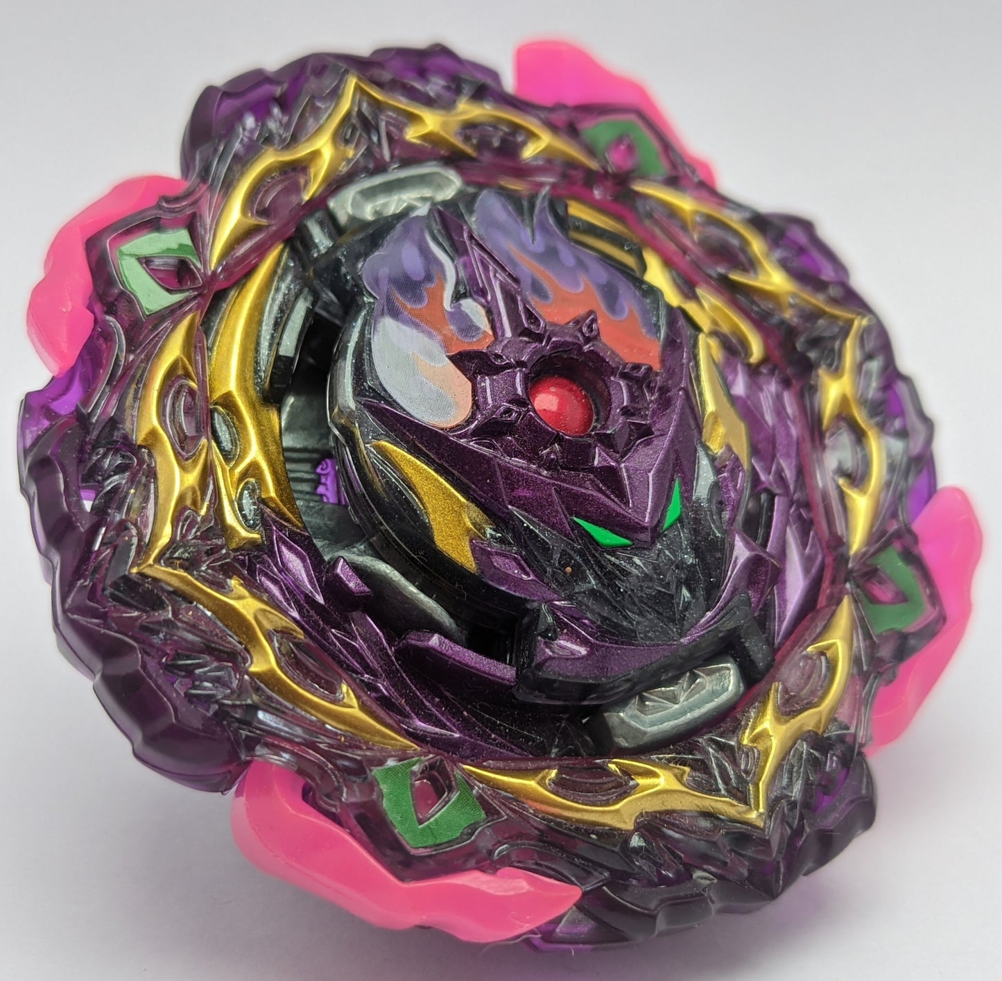 TAKARA TOMY Barricade Lucifer Side View Beyblade Burst Red Eye Merch