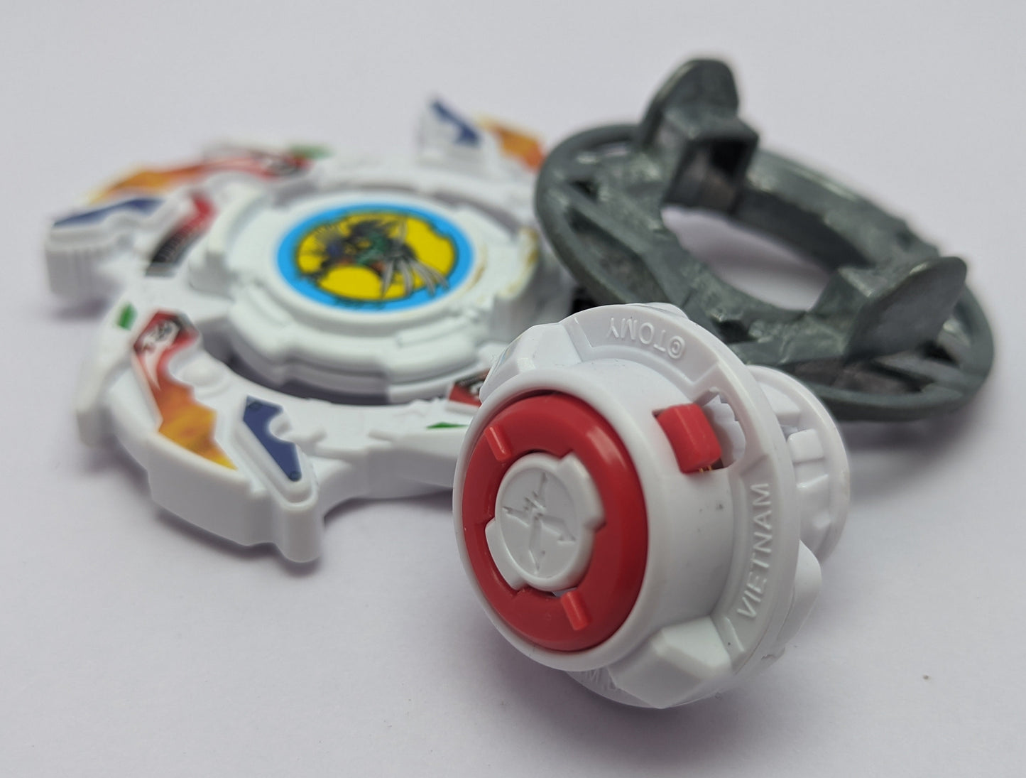 TAKARA TOMY Dragoon V2 Parts Beyblade Burst Red Eye Merch