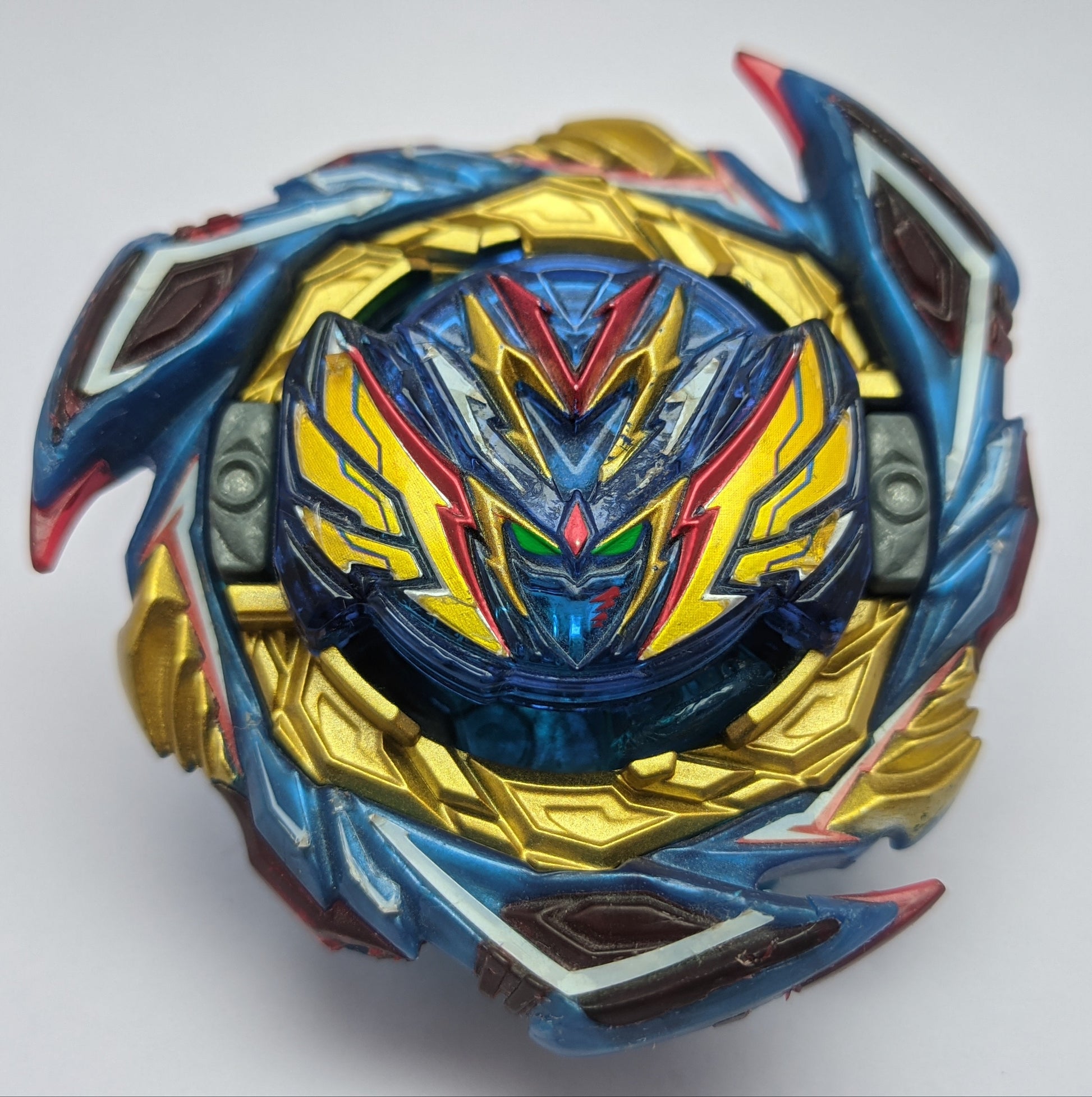TAKARA TOMY Savior Valkyrie Beyblade Burst Red Eye Merch