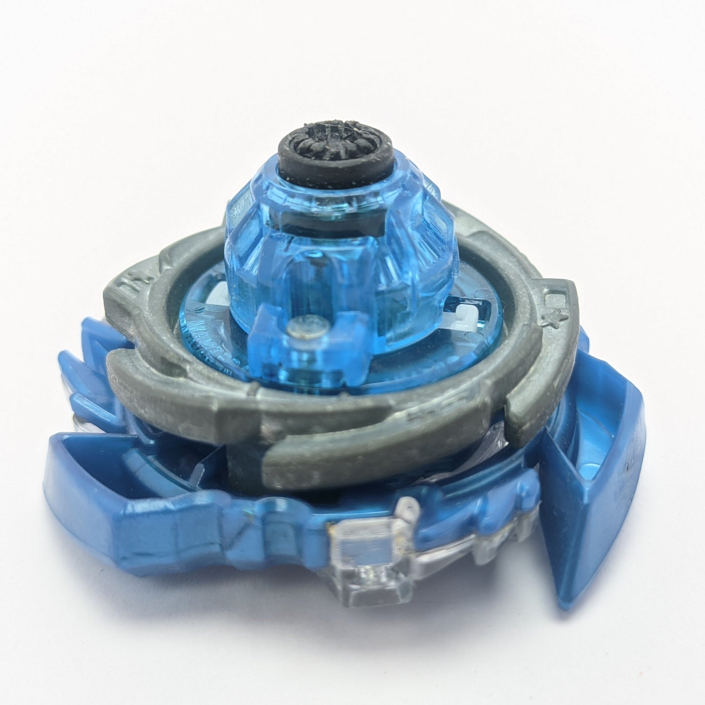 Victory Valtryek V2 Red Eye Merch (2)