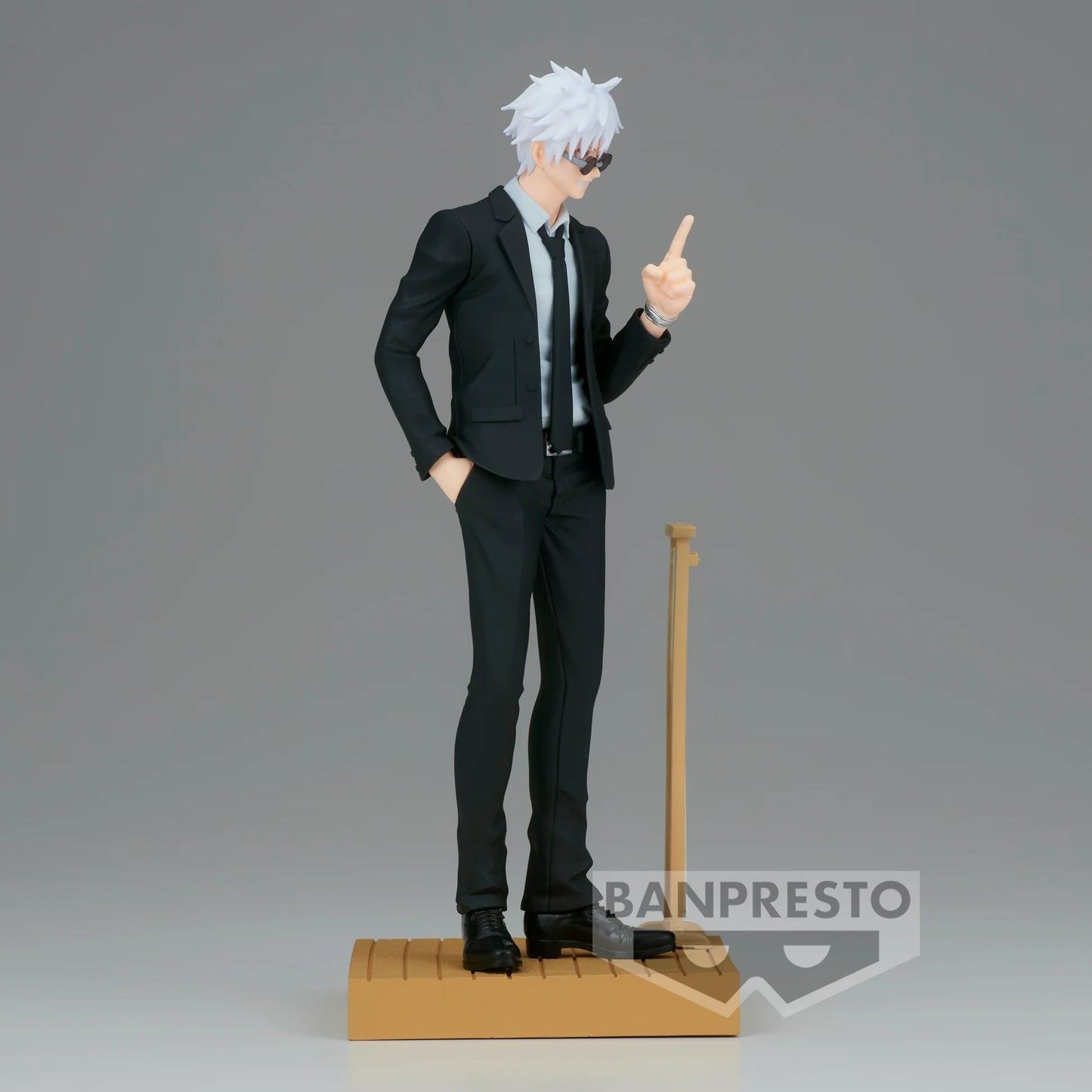 Satoru Gojo (Suit Ver.) | Banpresto | Jujutsu Kaisen Diorama Figure