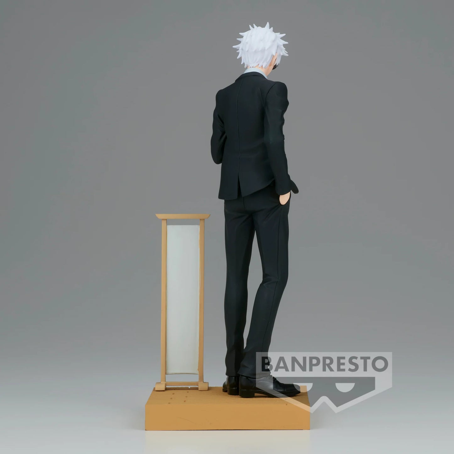 Satoru Gojo (Suit Ver.) | Banpresto | Jujutsu Kaisen Diorama Figure