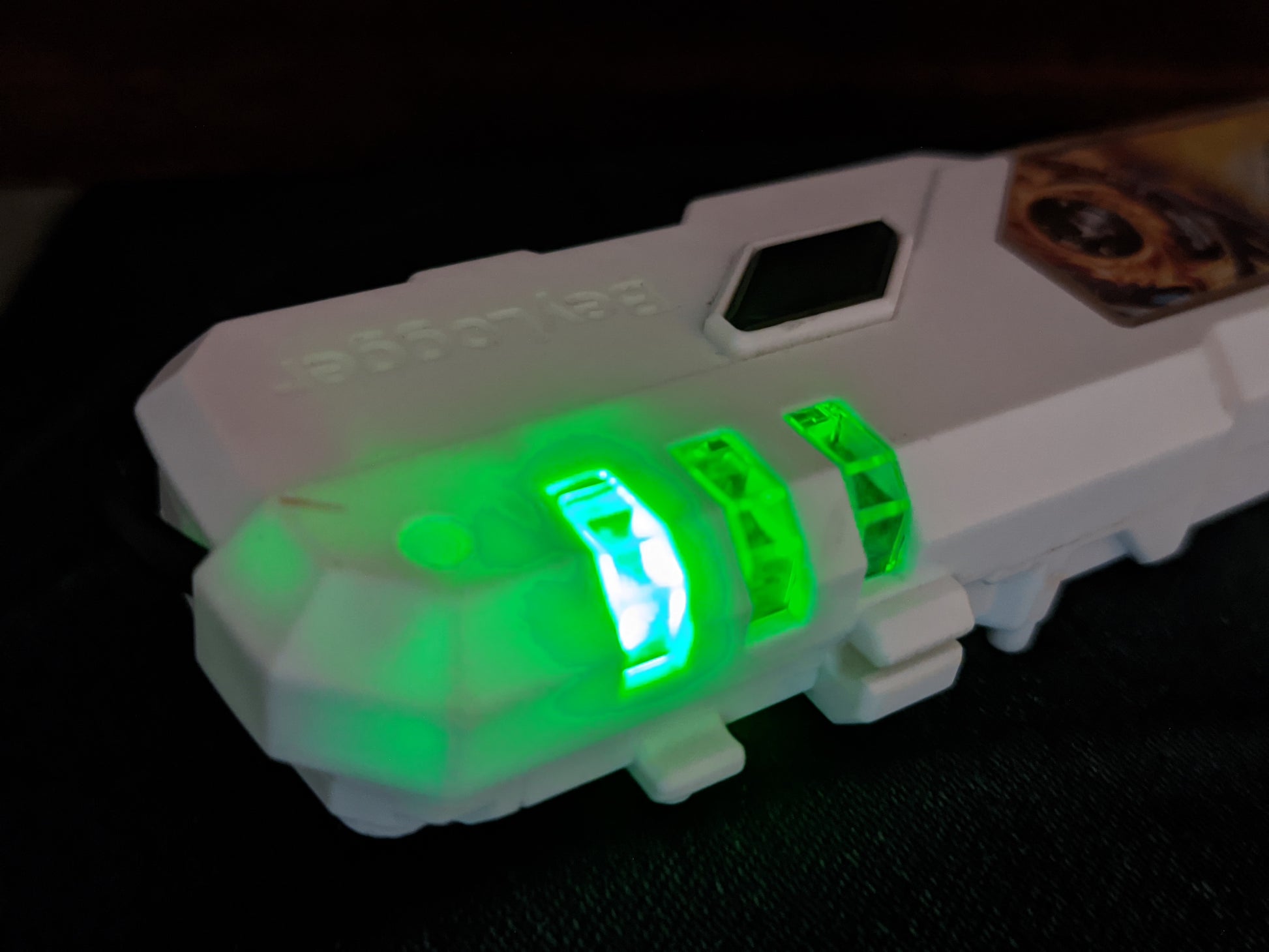 Bey Logger [Drain Fafnir] (5) Beyblade Burst Red Eye Merch