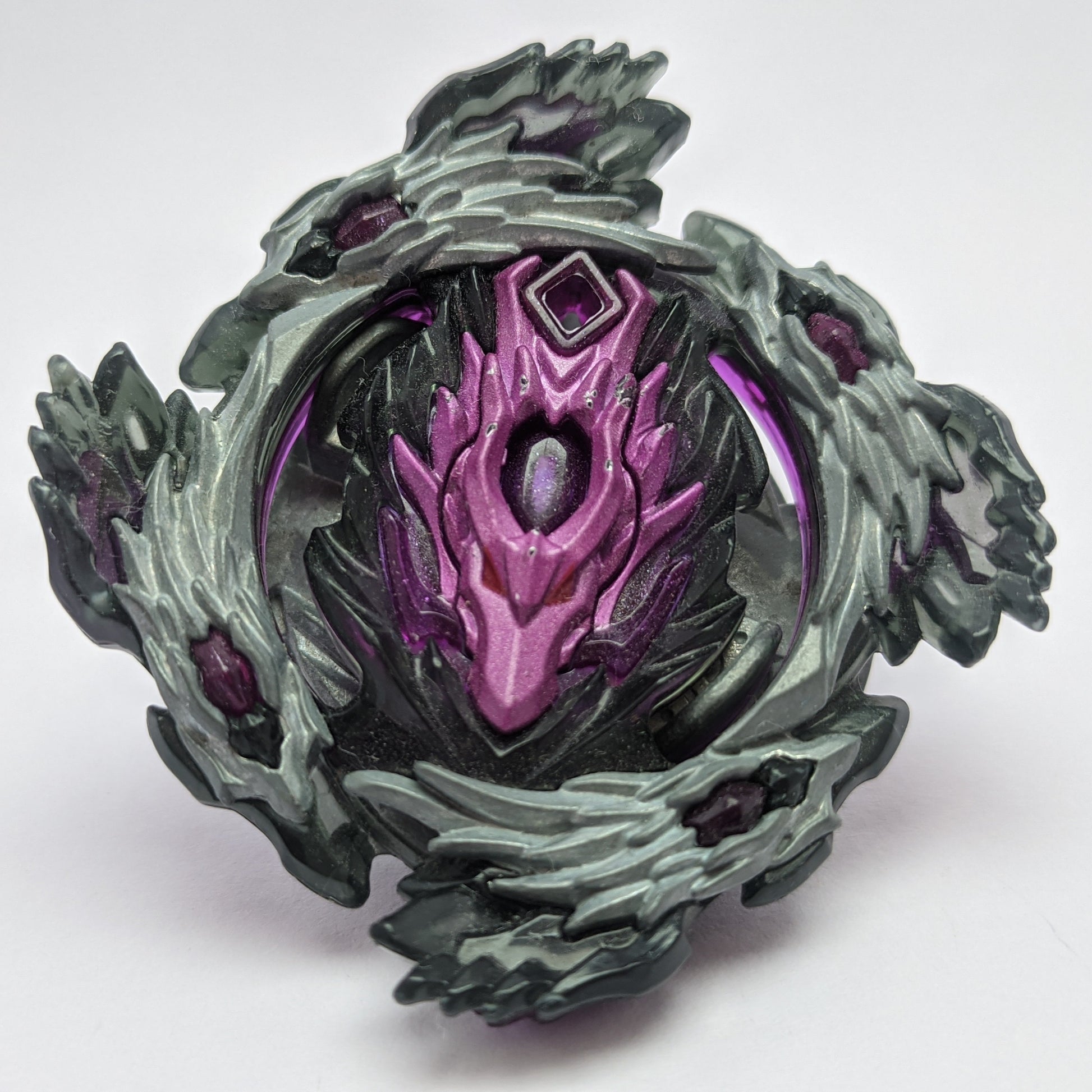 Bloody Luinor [Black] (1) Beyblade Burst Red Eye Merch