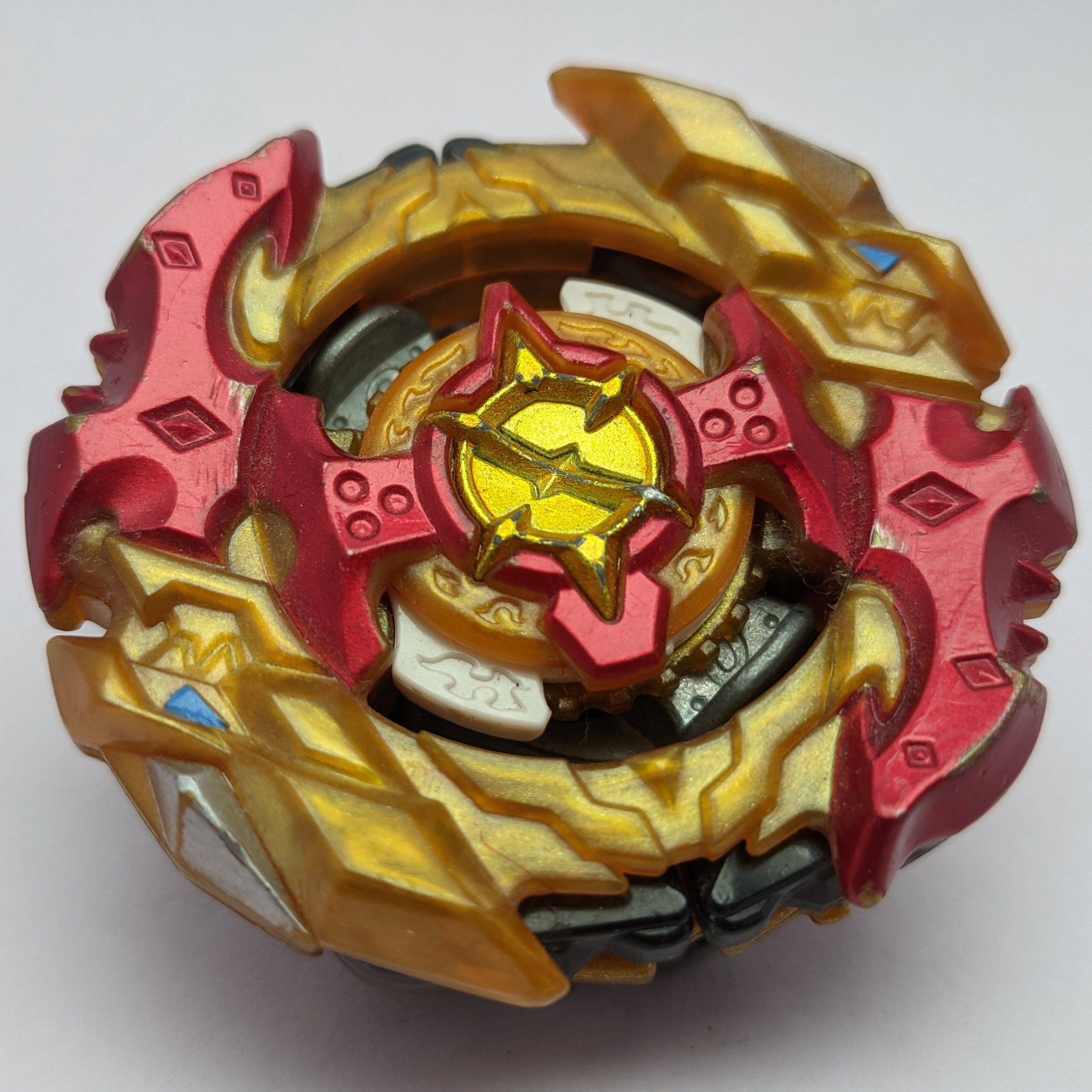 TAKARA TOMY Cho-Z Spriggan Beyblade Burst Turbo – Red Eye Merch