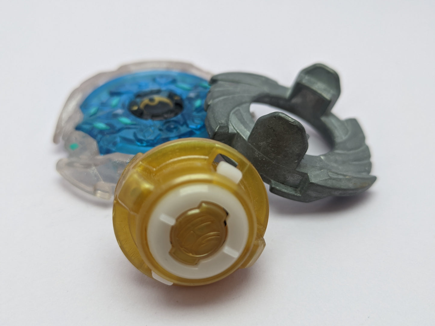 Deep Caynox (3) Beyblade Burst Red Eye Merch