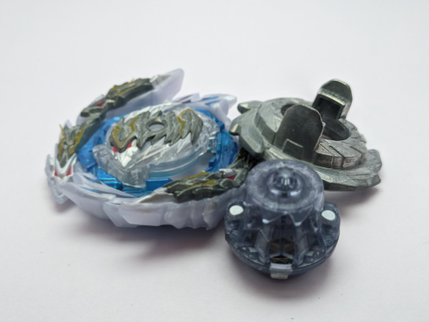 TAKARA TOMY - Guilty Longinus - Beyblade Burst DB - Red Eye Merch