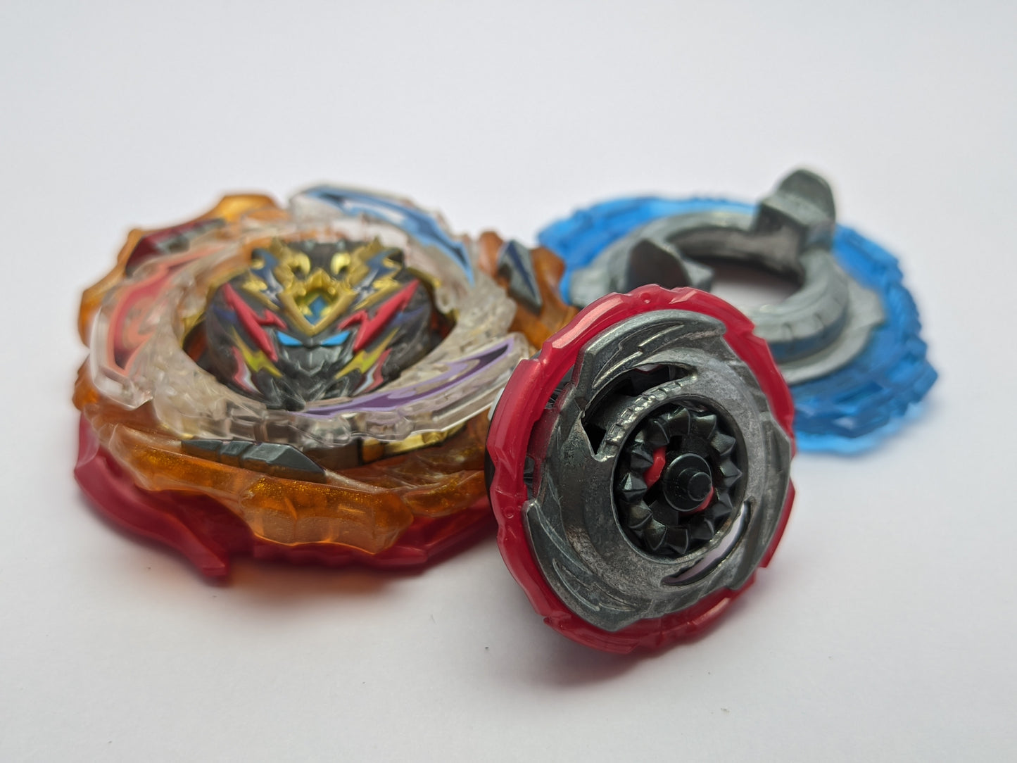 TAKARA TOMY - DIVINE BELIAL - Red Eye Merch