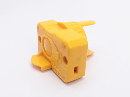 Takara Tomy Plastic Generation - Beyblade Launcher [Yellow]