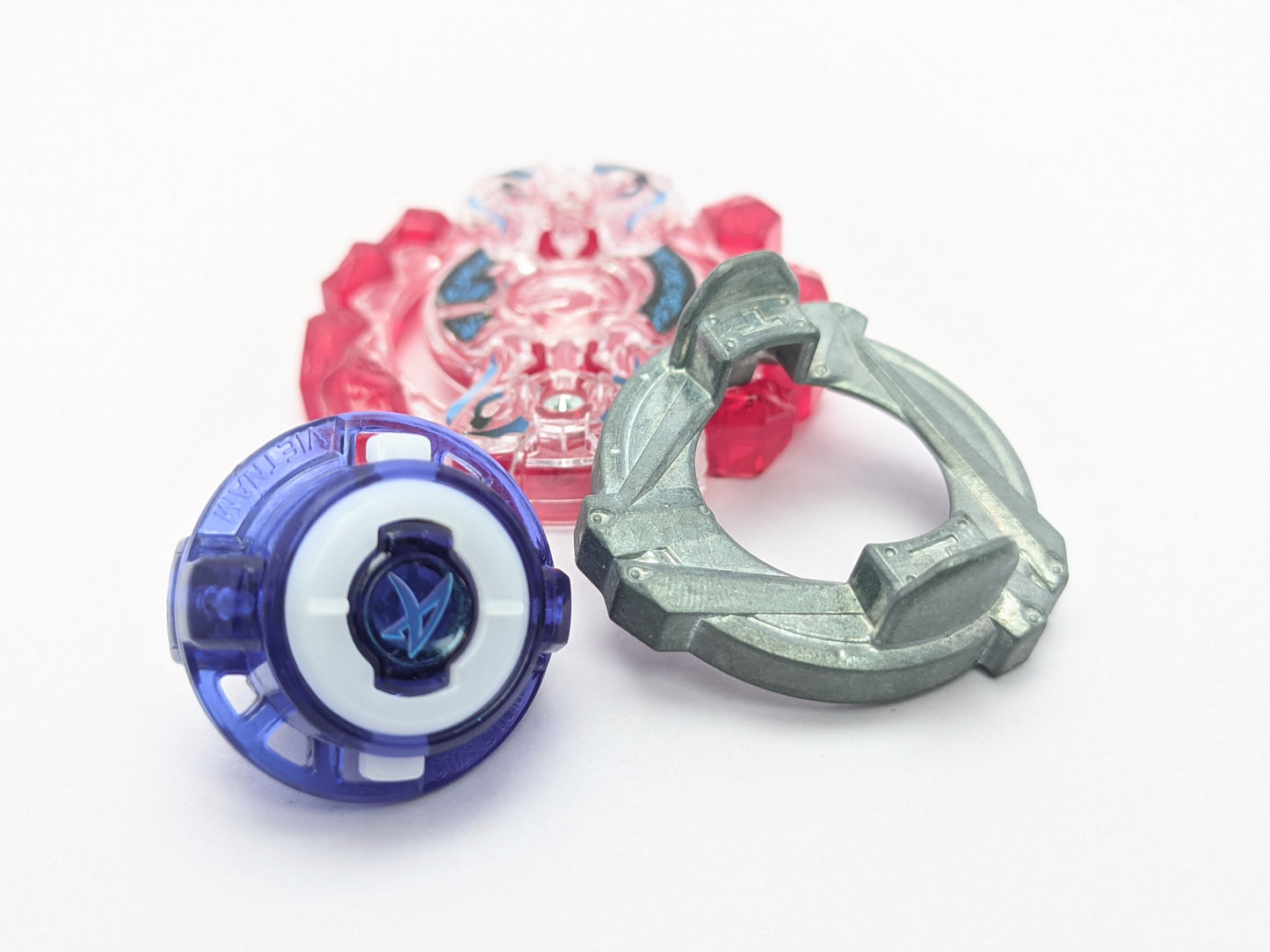 Takara Tomy Gigant Gaia Quarter Fusion [PRIZE BEY] Beyblade Burst - Red Eye Merch