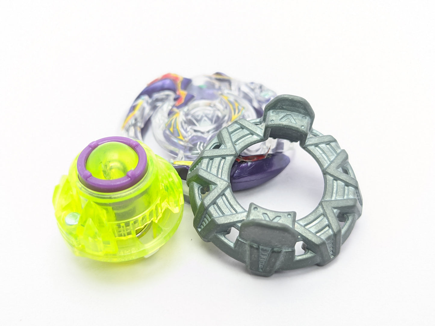 Takara Tomy Wild Wyvron Vertical Atomic - Beyblade Burst - Red Eye Merch