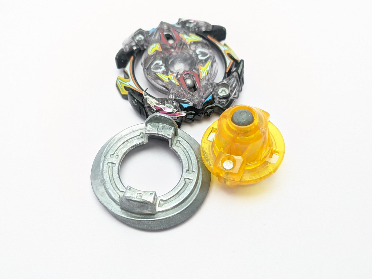 Takara Tomy - Zillion Zeutran Infinity Weight - Beyblade Burst - Red Eye Merch