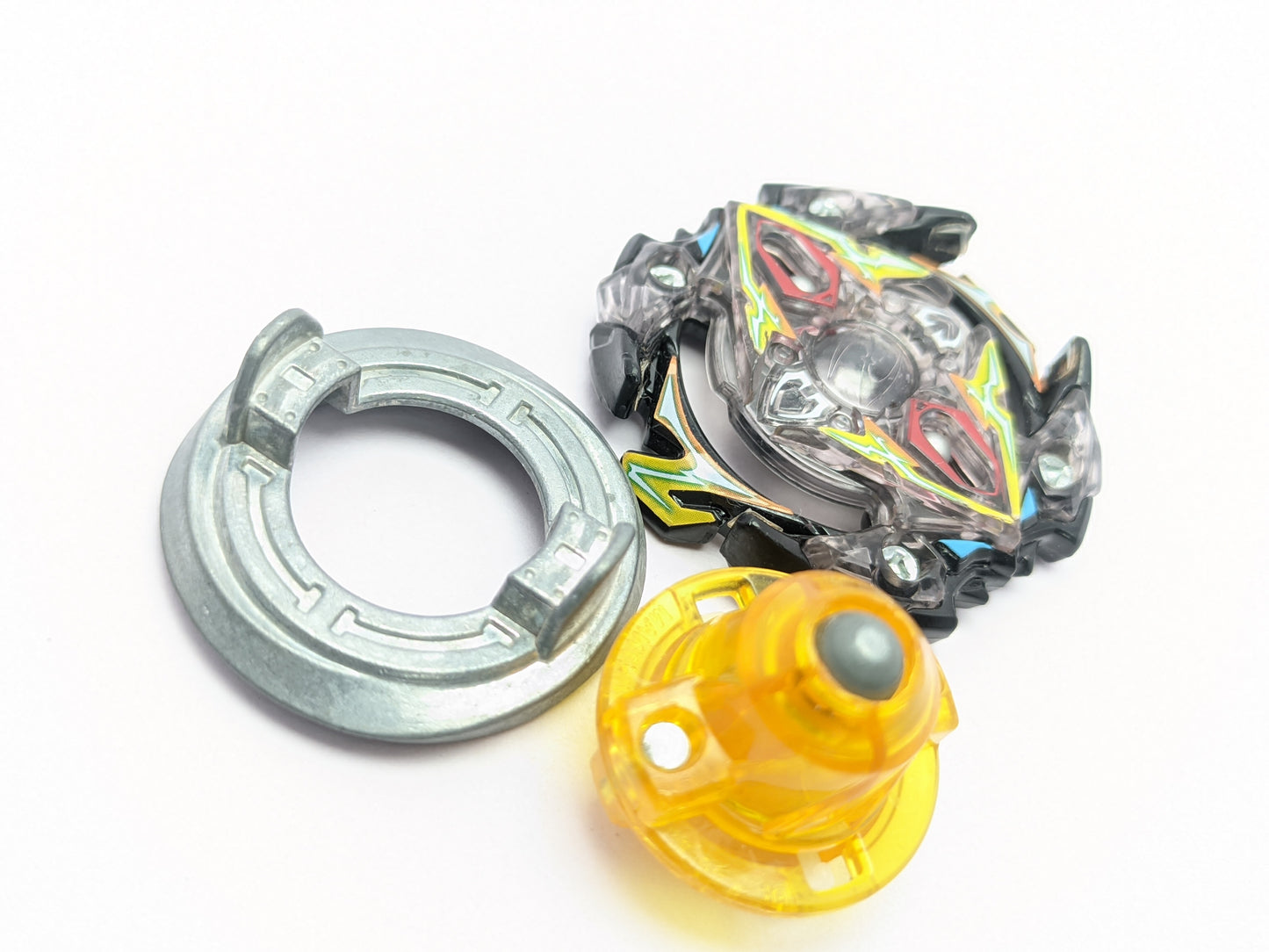 Takaratomy - Zillion Zeutran Infinity Weight - Beyblade Burst - Red Eye Merch