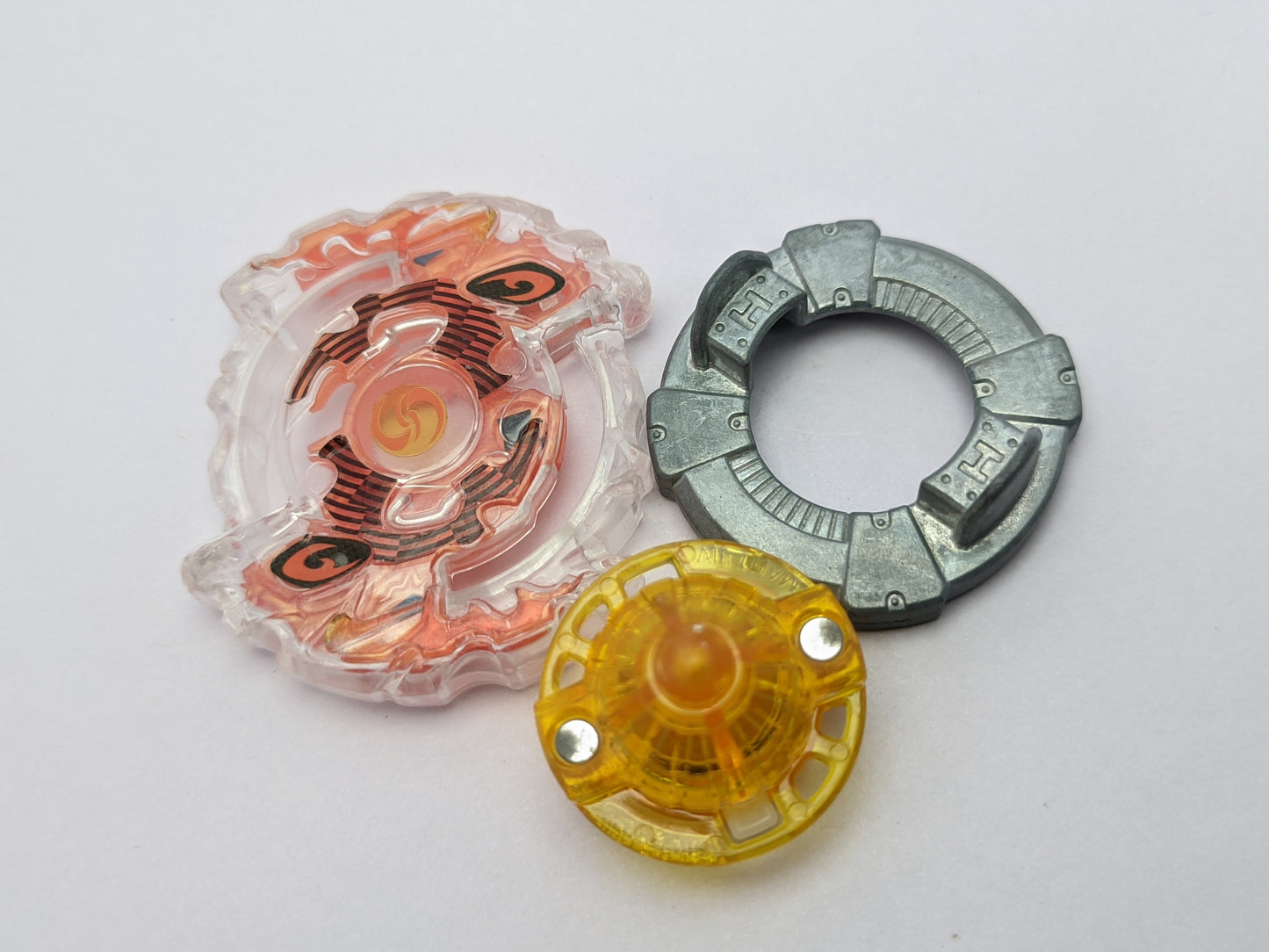 Takara Tomy Roktavor Heavy Survive [PREGEN] Beyblade Burst - Red Eye Merch