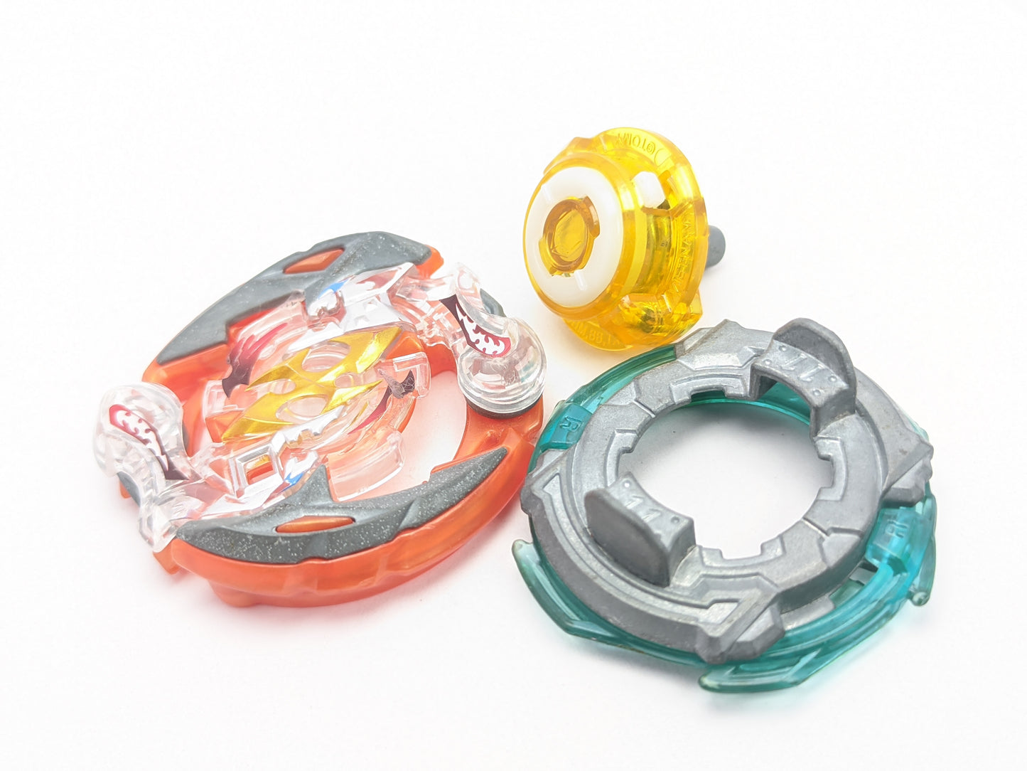Takaratomy Crash Roktavor 11Reach Wedge [PRIZE Bey] Beyblade Burst - Red Eye Merch