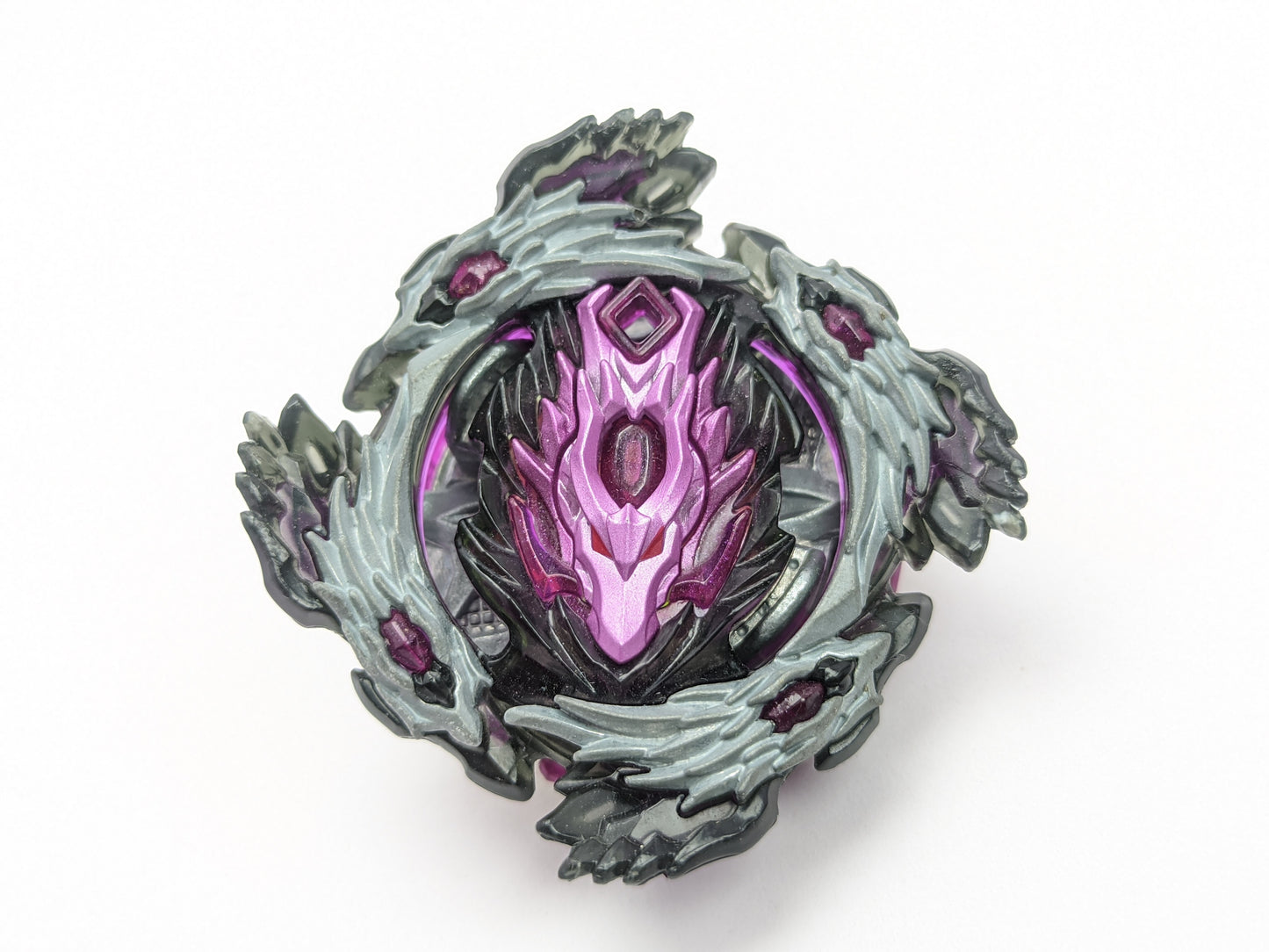 Takaratomy Brutal Luinor 1'Dagger - Beyblade Burst - Red Eye Merch