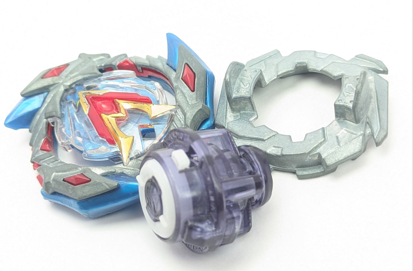 Takaratomy Wonder Valtryek 12 Hold - Beyblade Burst - Red Eye Merch