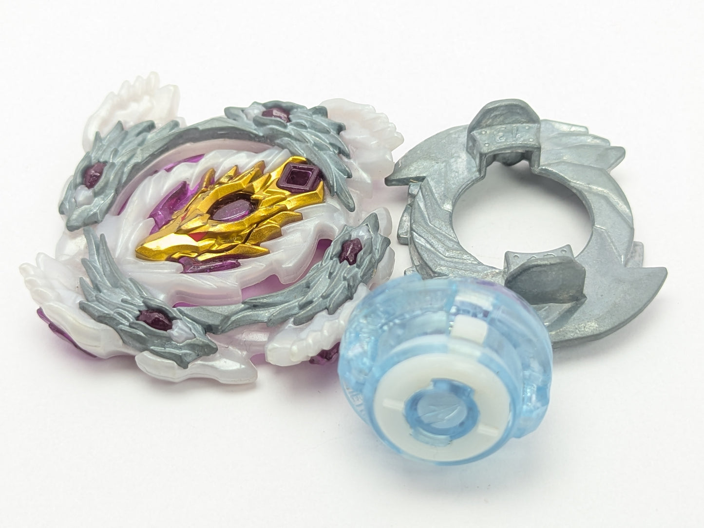 Takaratomy Brutal Luinor 13 Jolt - Beyblade Burst - Red Eye Merch