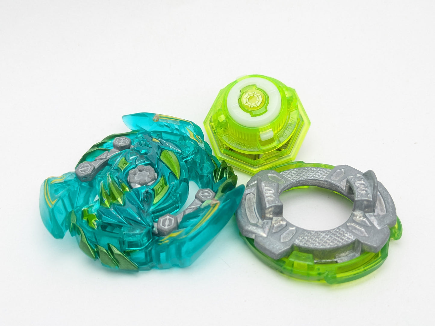 Takaratomy Strike Dragon Beyblade Burst - Red Eye Merch