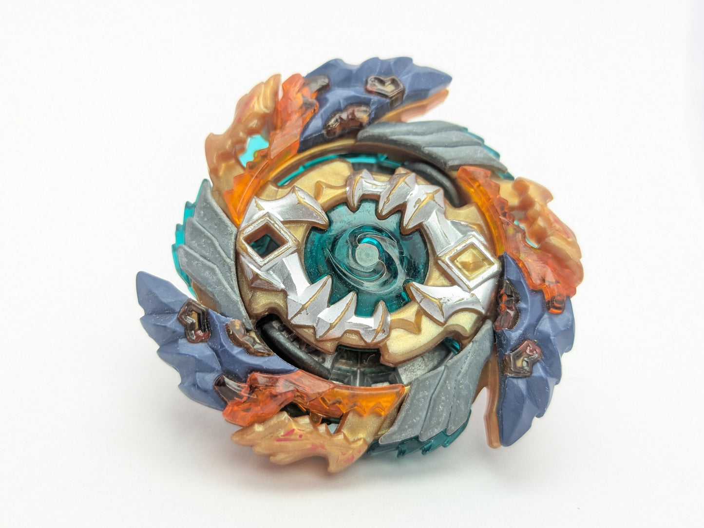 Takaratomy Geist Fafnir Beyblade Burst - Red Eye Merch