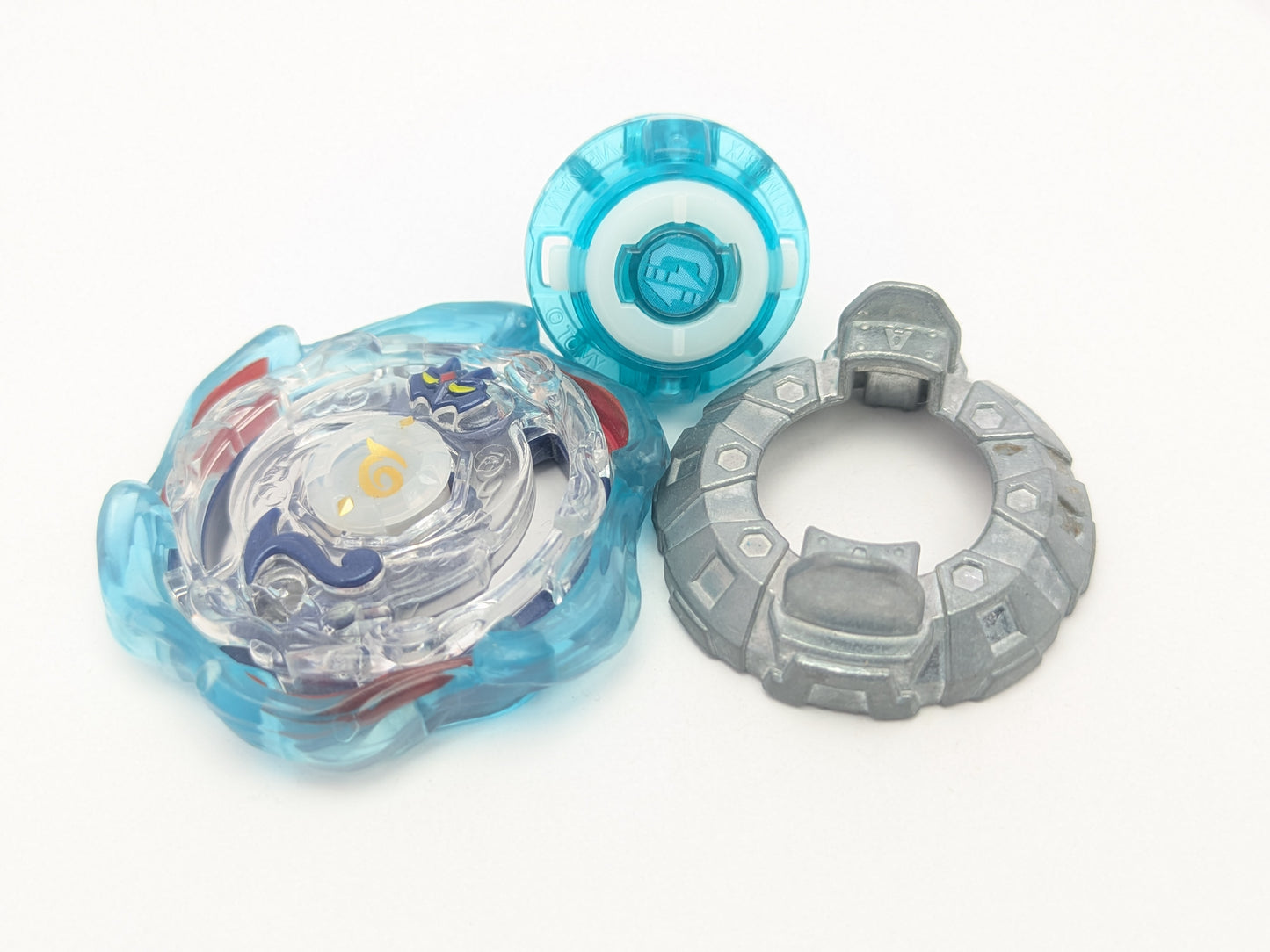 Takaratomy Blast Jinnius - Beyblade Burst - Red Eye Merch