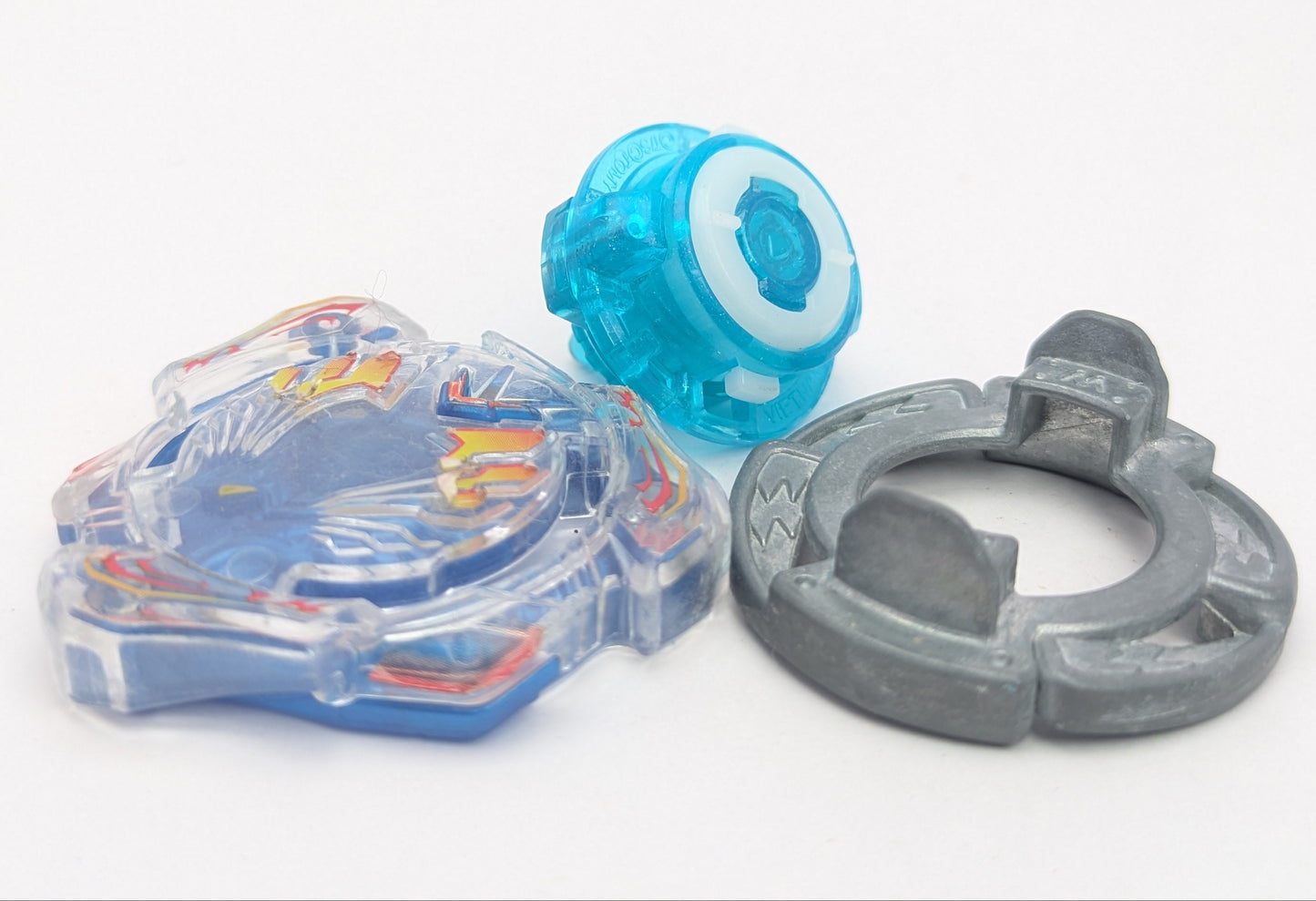 Takaratomy Valtryek Wing Accel Beyblade Burst - Red Eye Merch