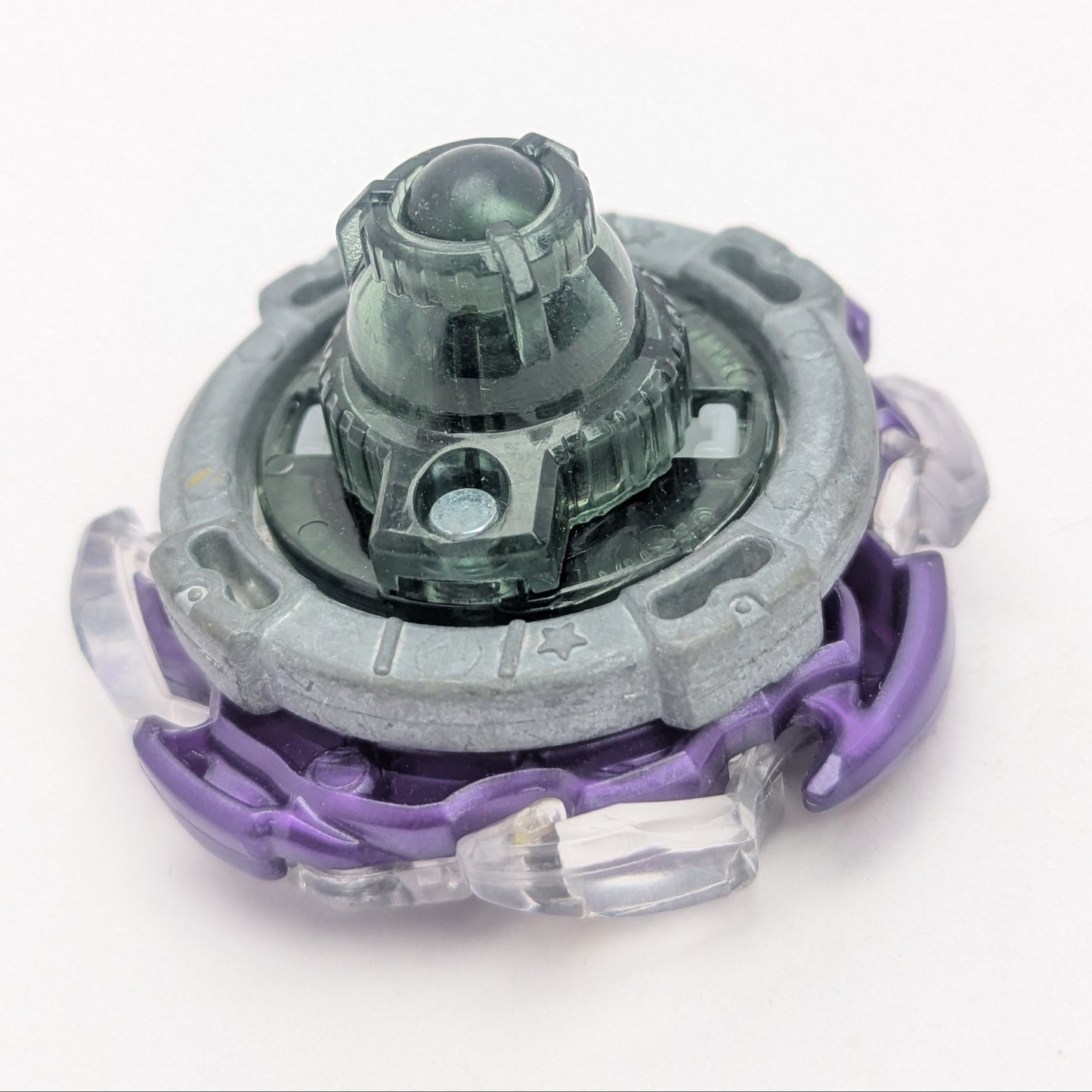 Takaratomy Wild Wyvern Beyblade Burst - Red Eye Merch
