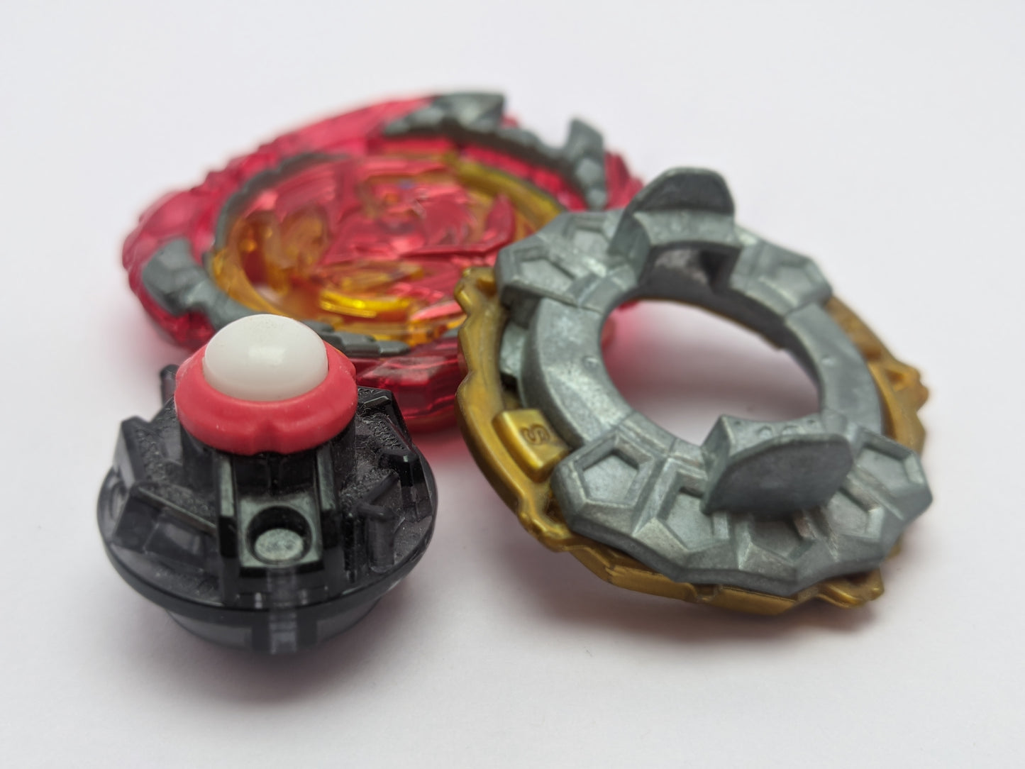 Revive Phoeneix (3) Beyblade Burst Red Eye Merch