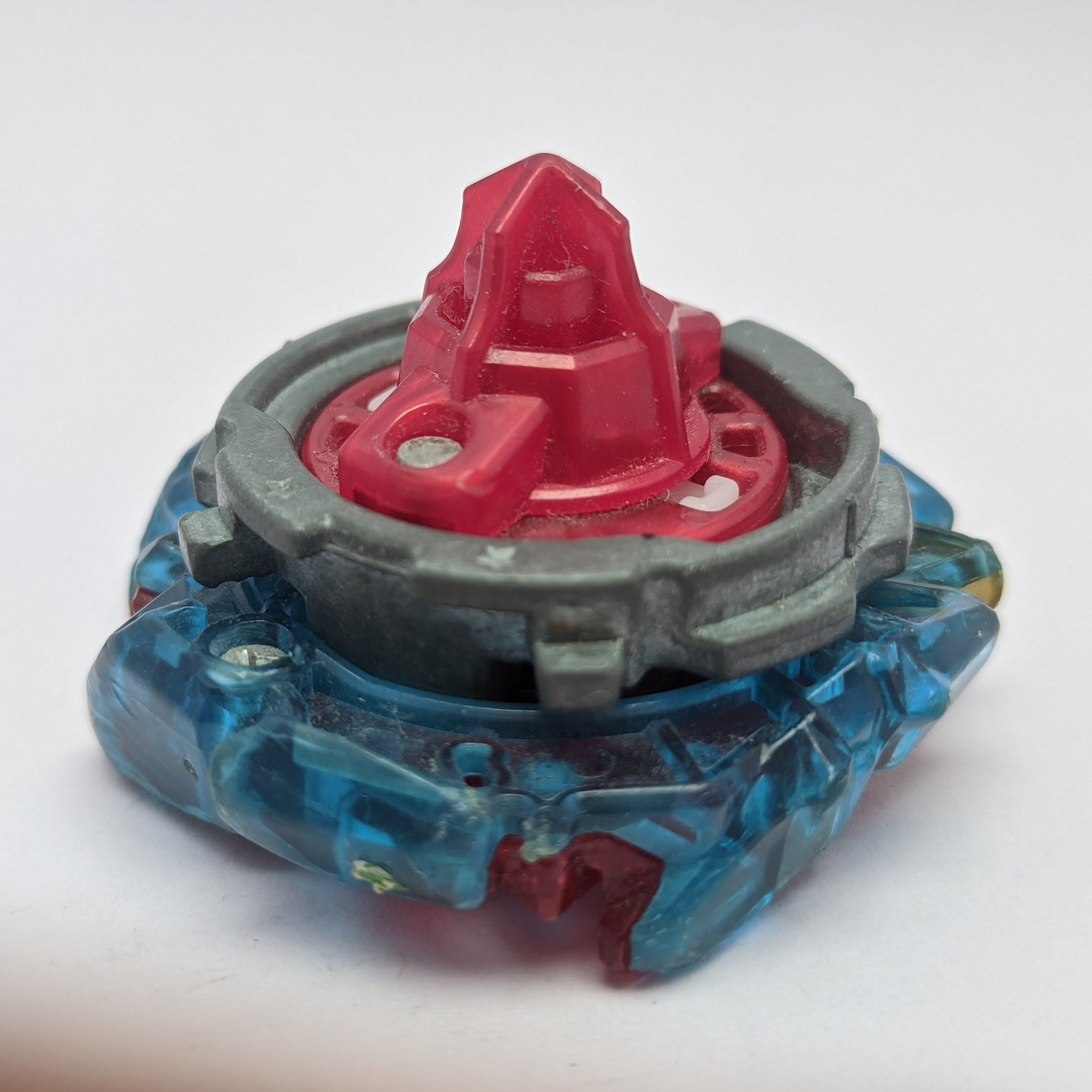 Surge Xcalius (2) Beyblade Burst Red Eye Merch