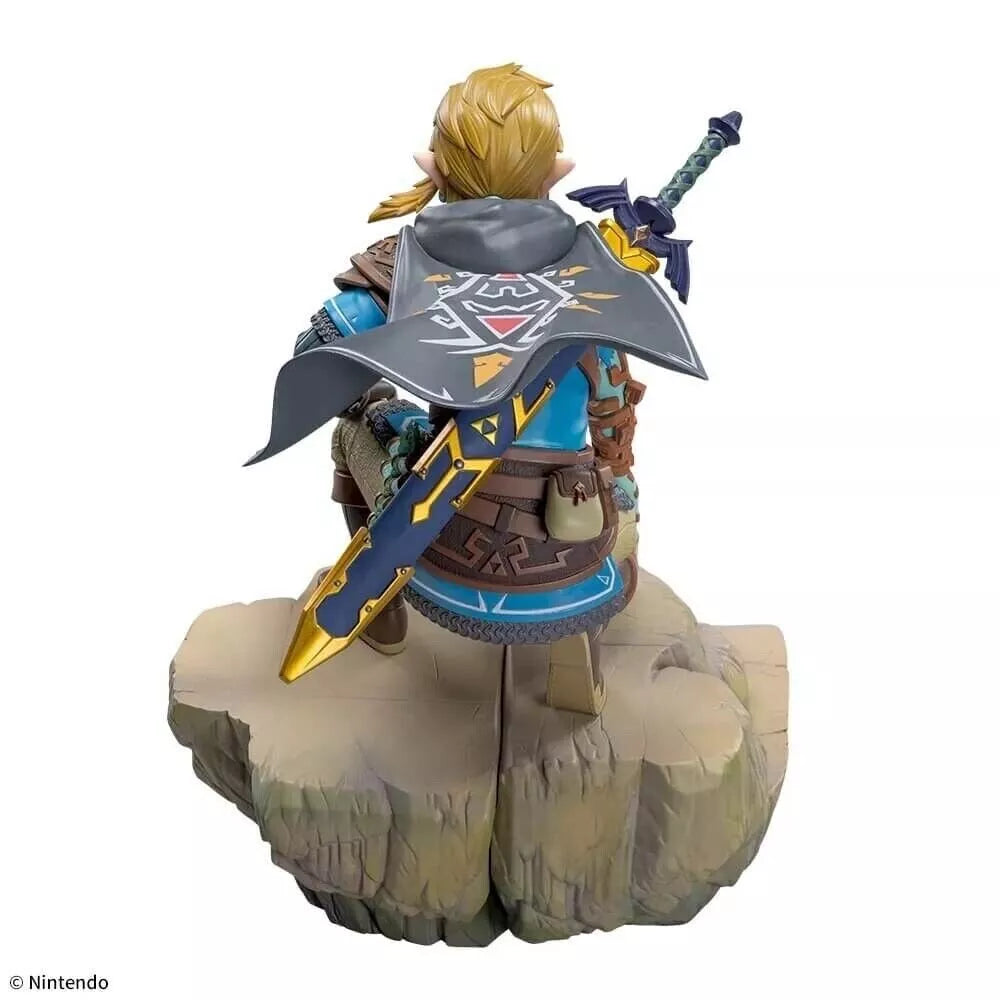The Legend of Zelda Tears of the Kingdom FIGURIZMα Link Figure SEGA (Pic5) Red eye merch