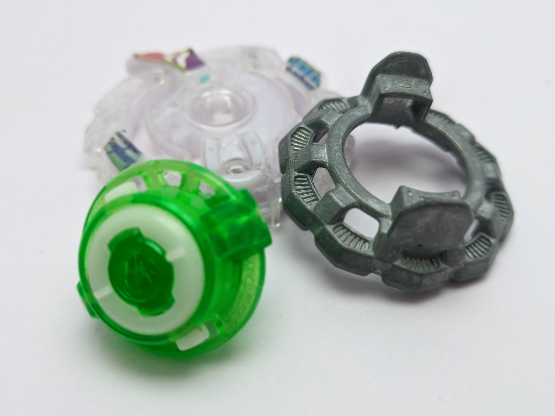 Uber Unicrest (3) Beyblade Burst Red Eye Merch