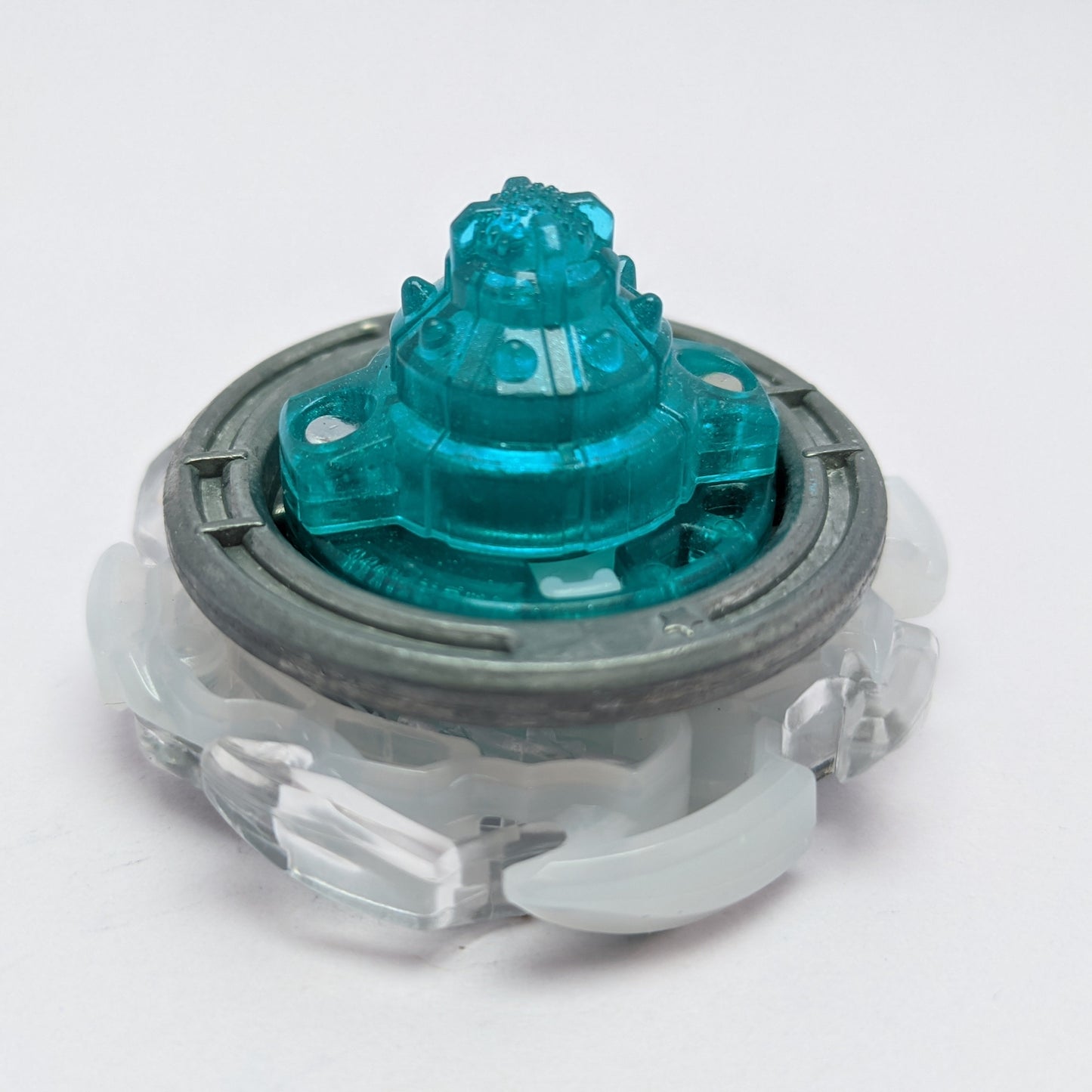 Wild Wyvern [White] (2) Beyblade Burst Red Eye Merch