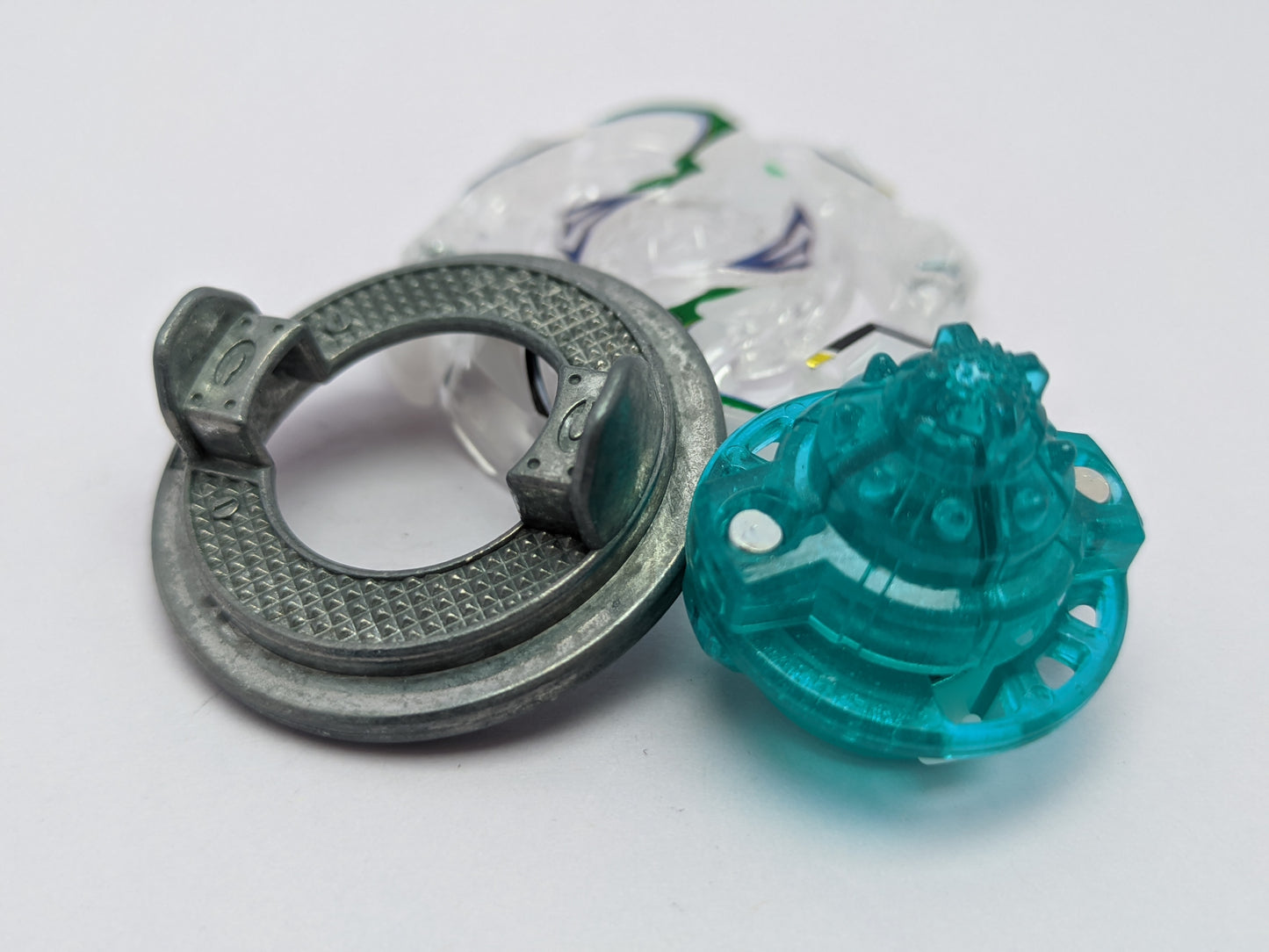 Wild Wyvern [White] (3) Beyblade Burst Red Eye Merch