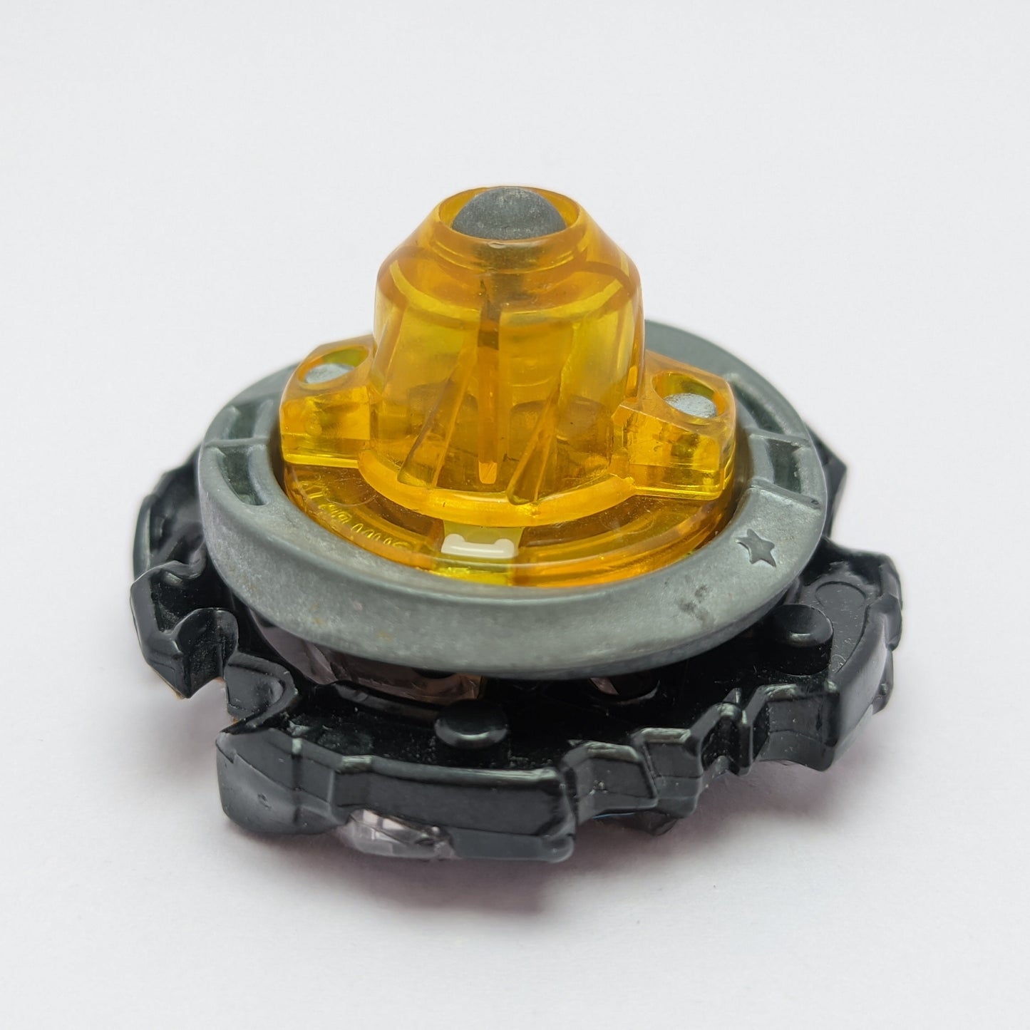 Zillion Zuetran (2) Beyblade Burst Red Eye Merch